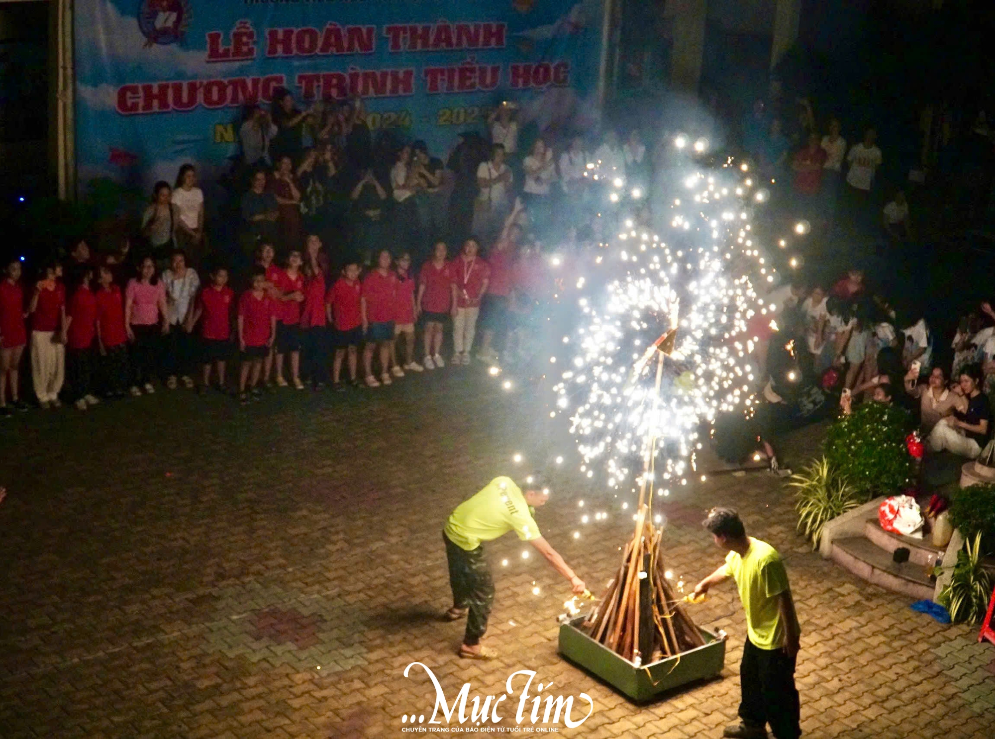 Đêm lửa trại tri ân đầy cảm xúc của học trò tiểu học- Ảnh 9.