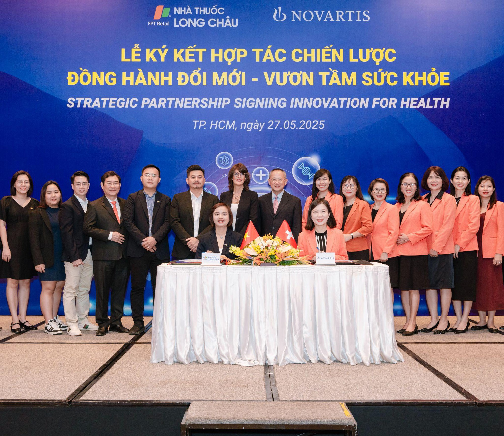 Long Châu và Novartis hợp tác đưa giải pháp điều trị tiên tiến đến người Việt - Ảnh 1.