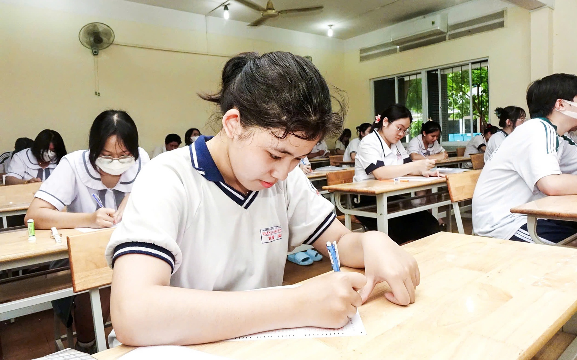 Tiền Giang: Đề thi thử tốt nghiệp THPT môn văn gợi suy ngẫm về những điều bình dị - Ảnh 3.
