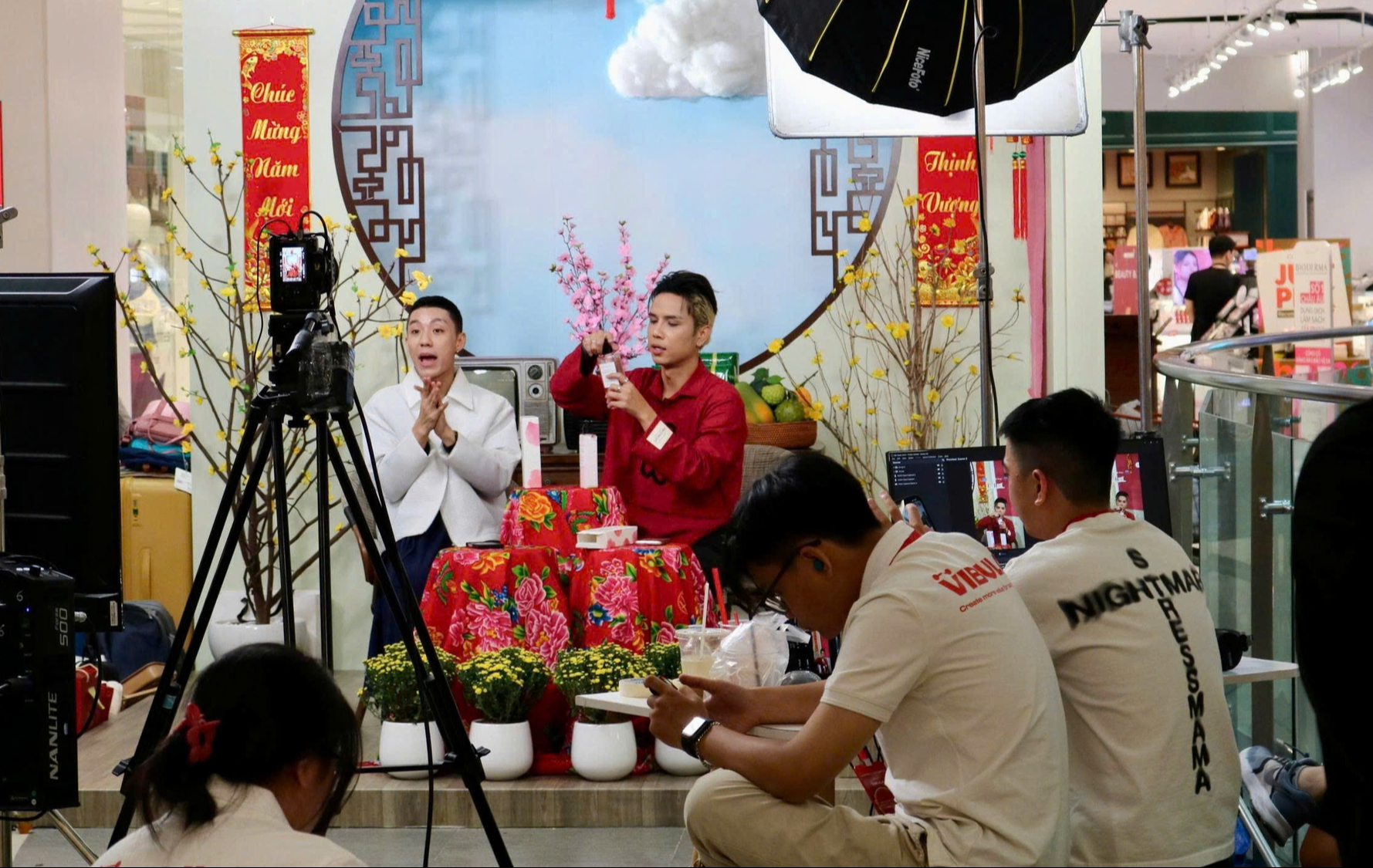 livestream - Ảnh 1.