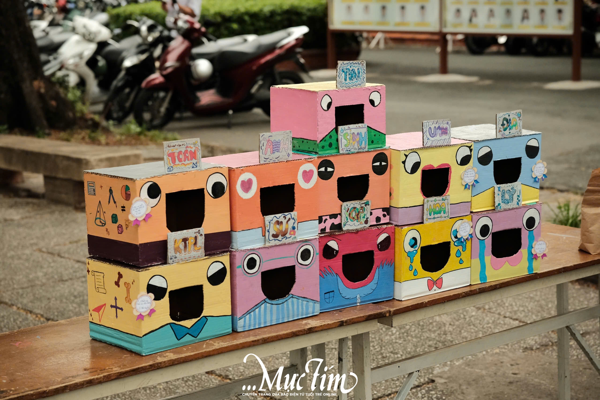 Lễ ra trường nhiều cảm xúc của 'thế hệ tiên phong' Minh Khai- Ảnh 7.