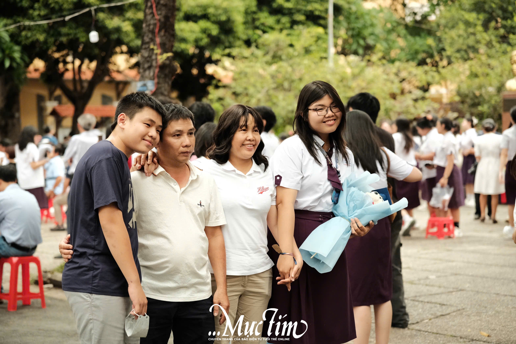 Lễ ra trường nhiều cảm xúc của 'thế hệ tiên phong' Minh Khai- Ảnh 6.