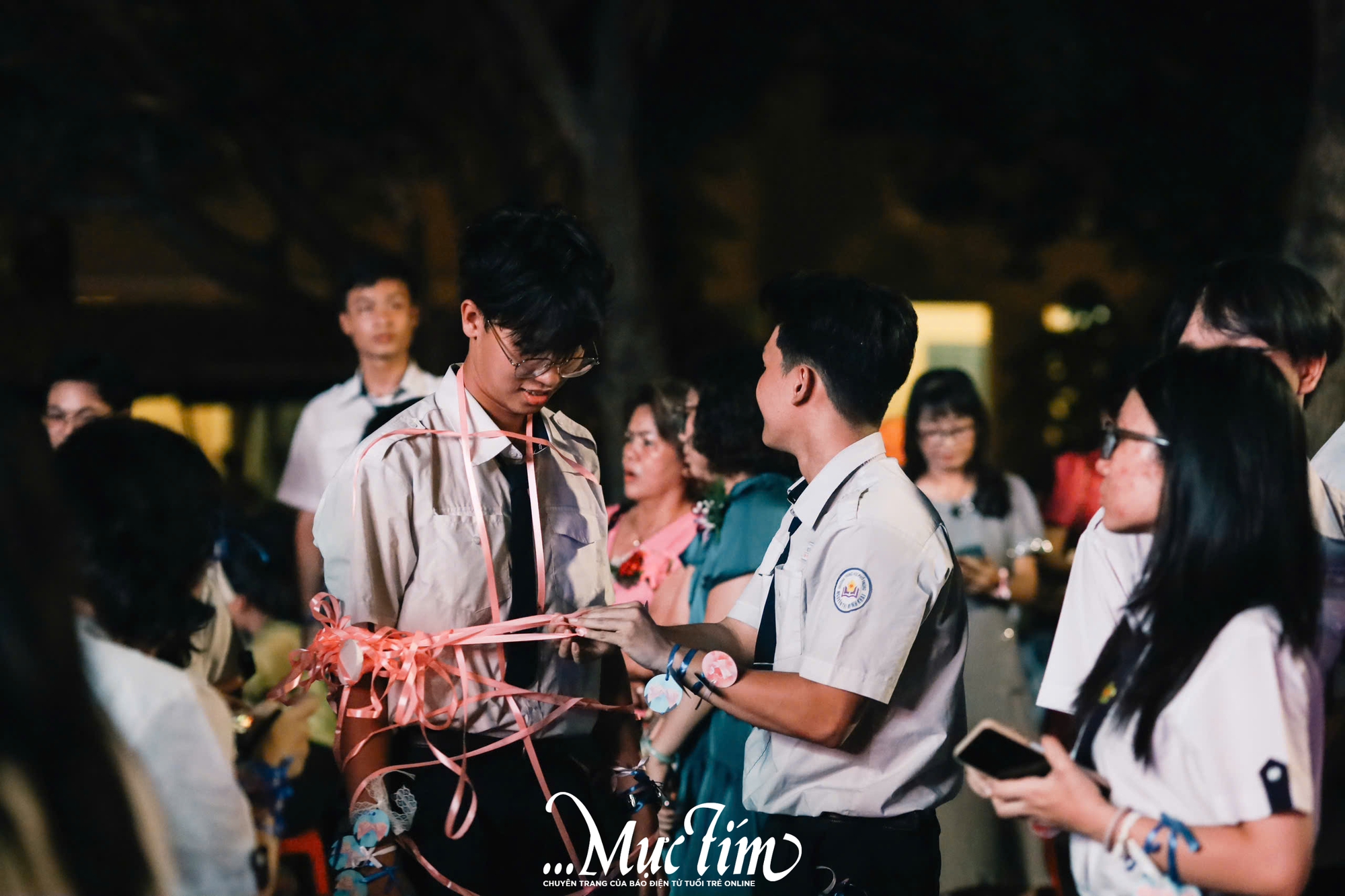 Lễ ra trường nhiều cảm xúc của 'thế hệ tiên phong' Minh Khai- Ảnh 24.