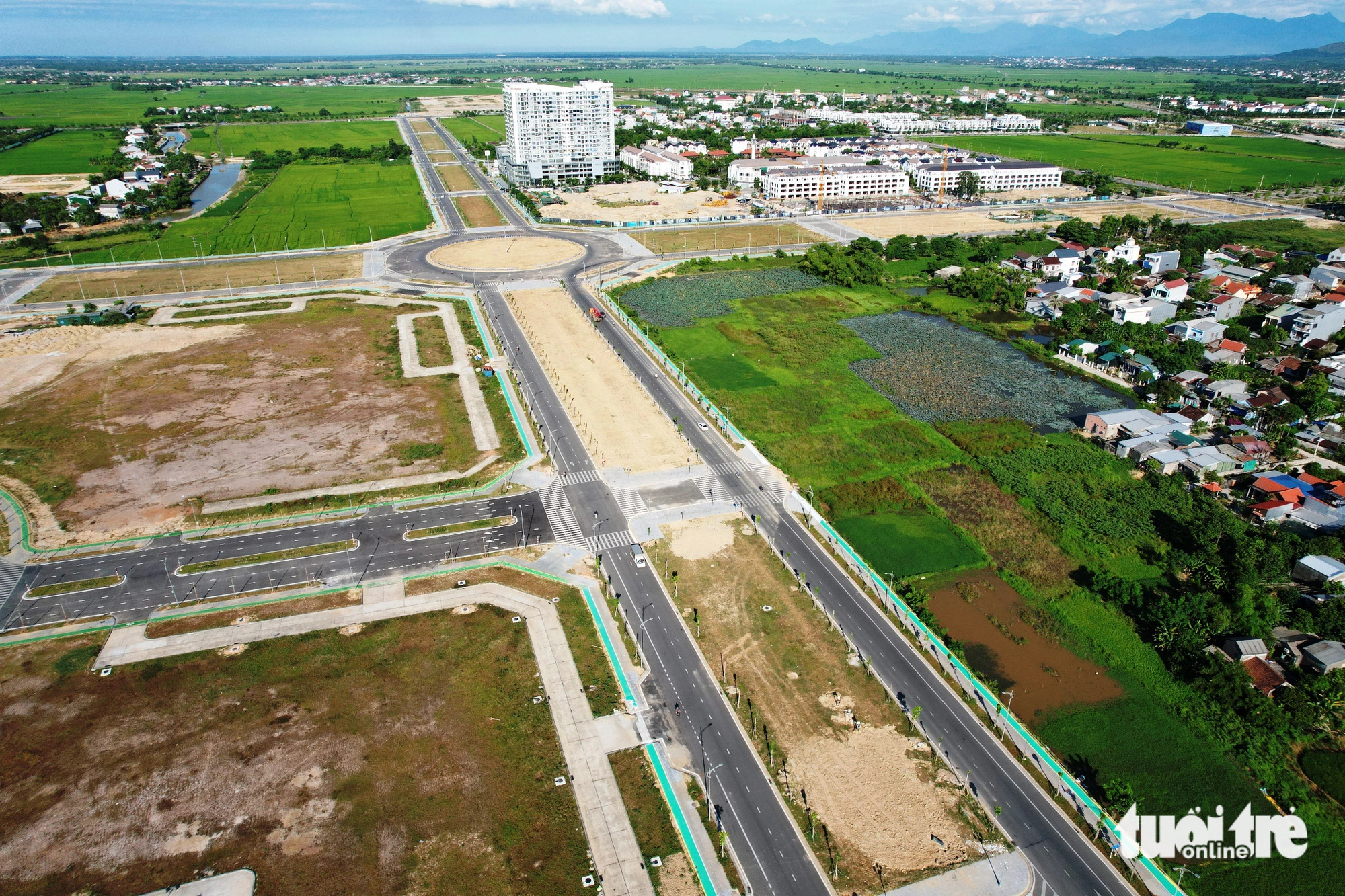 Phát hiện kỹ sư dùng bằng giả tại dự án mở rộng đường ngàn tỉ ở Huế - Ảnh 1.