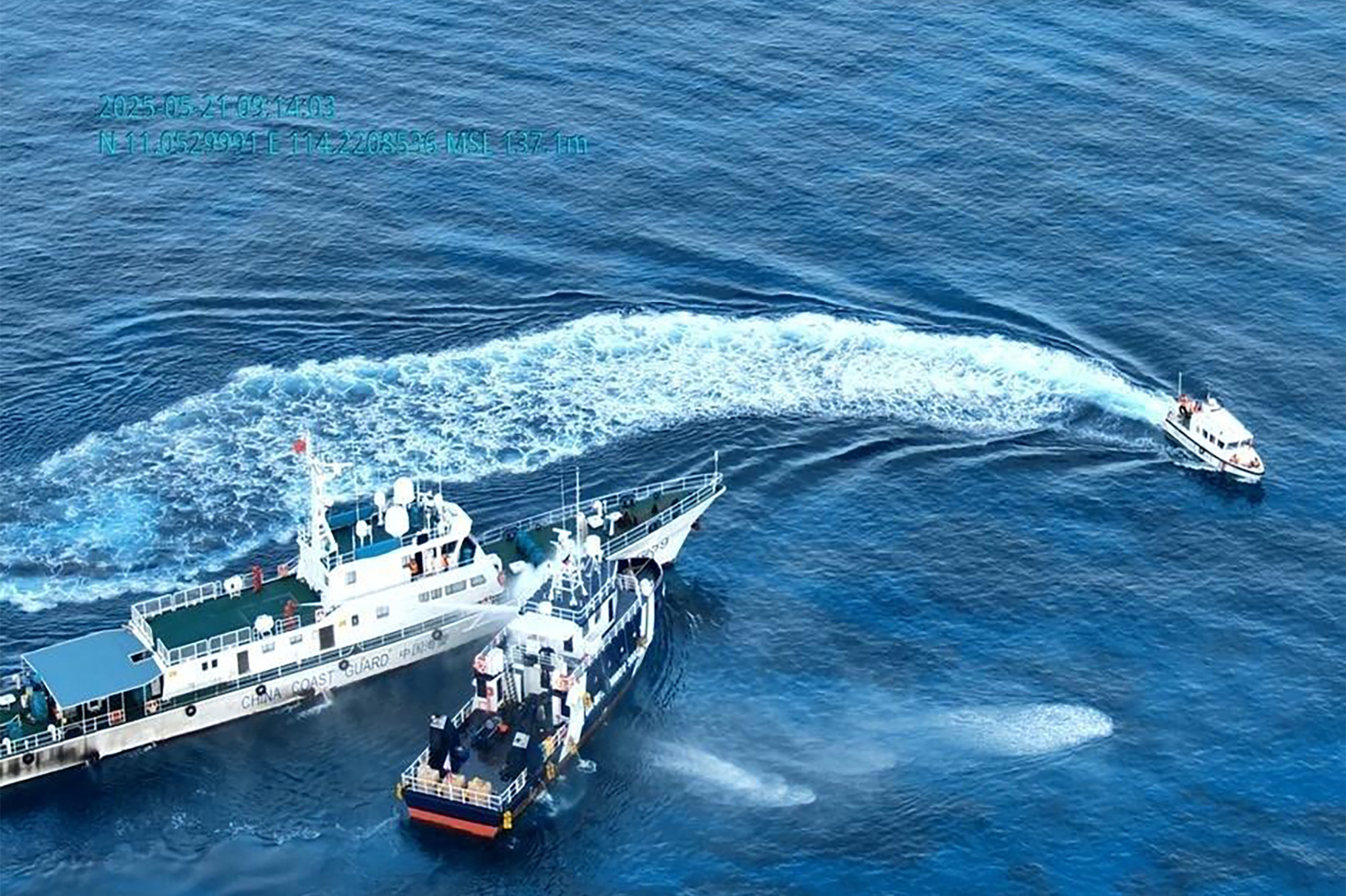 Philippines: Trung Quốc không có quyền can thiệp hoạt động hợp pháp trên Biển Đông - Ảnh 1.
