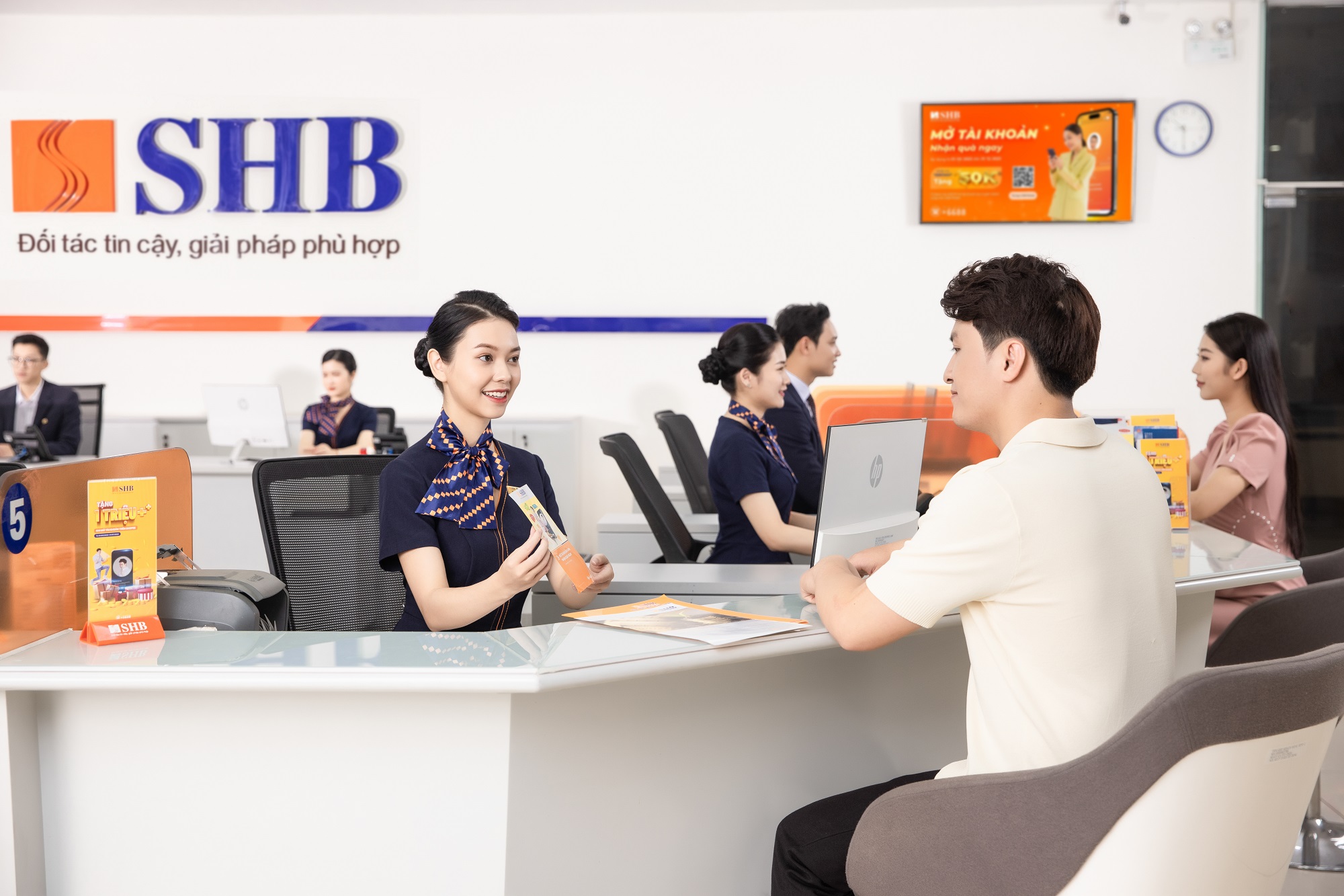 SHB - Ảnh 2.