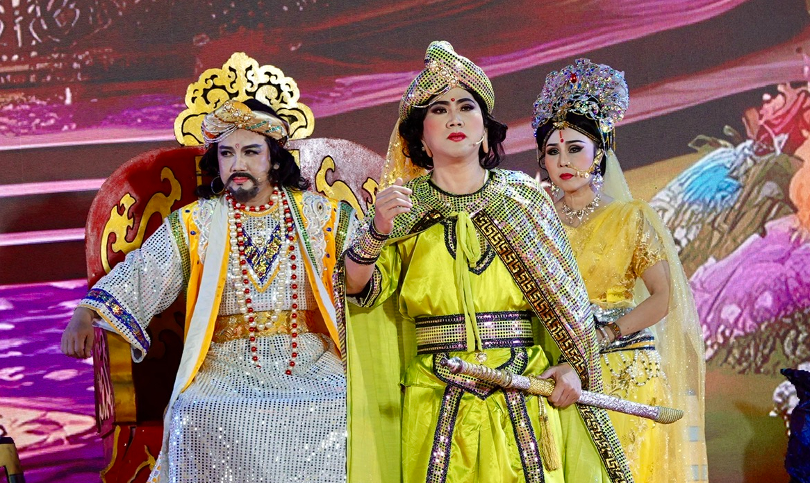 Lê Tứ, Hà Như hát nhạc kịch cải lương Cuộc đời Đức Phật ở Đại lễ Vesak 2025 - Ảnh 1.
