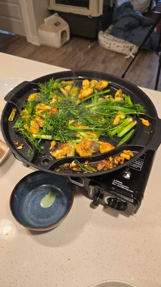 American TikToker amazes viewers with Vietnamese home cooking skills - Ảnh 4. American TikToker amazes viewers with Vietnamese home cooking skills - Ảnh 4.
