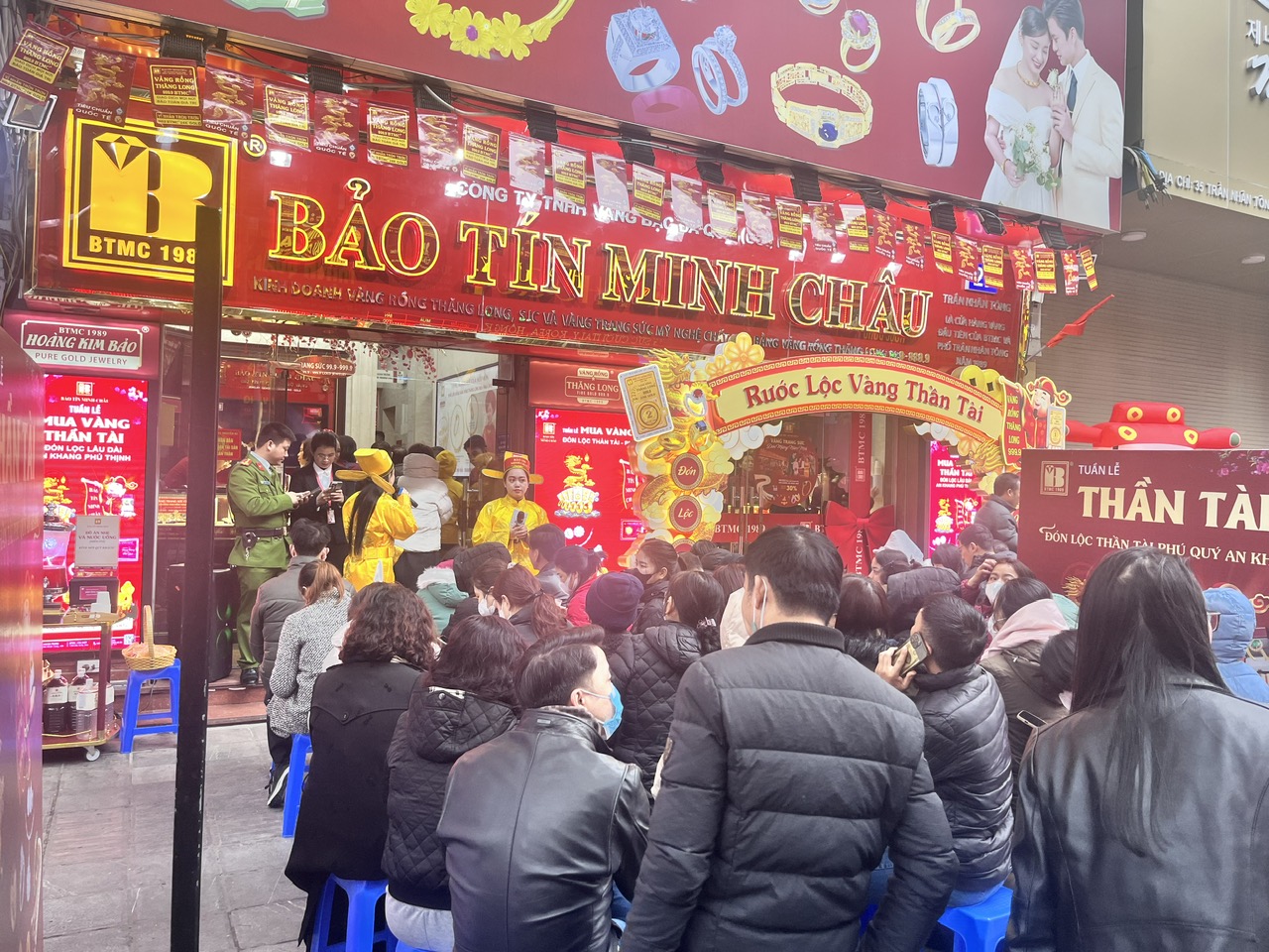 Đại gia U80 đứng sau 'gia tộc buôn vàng' Bảo Tín Minh Châu kinh doanh ra sao? - Ảnh 1.