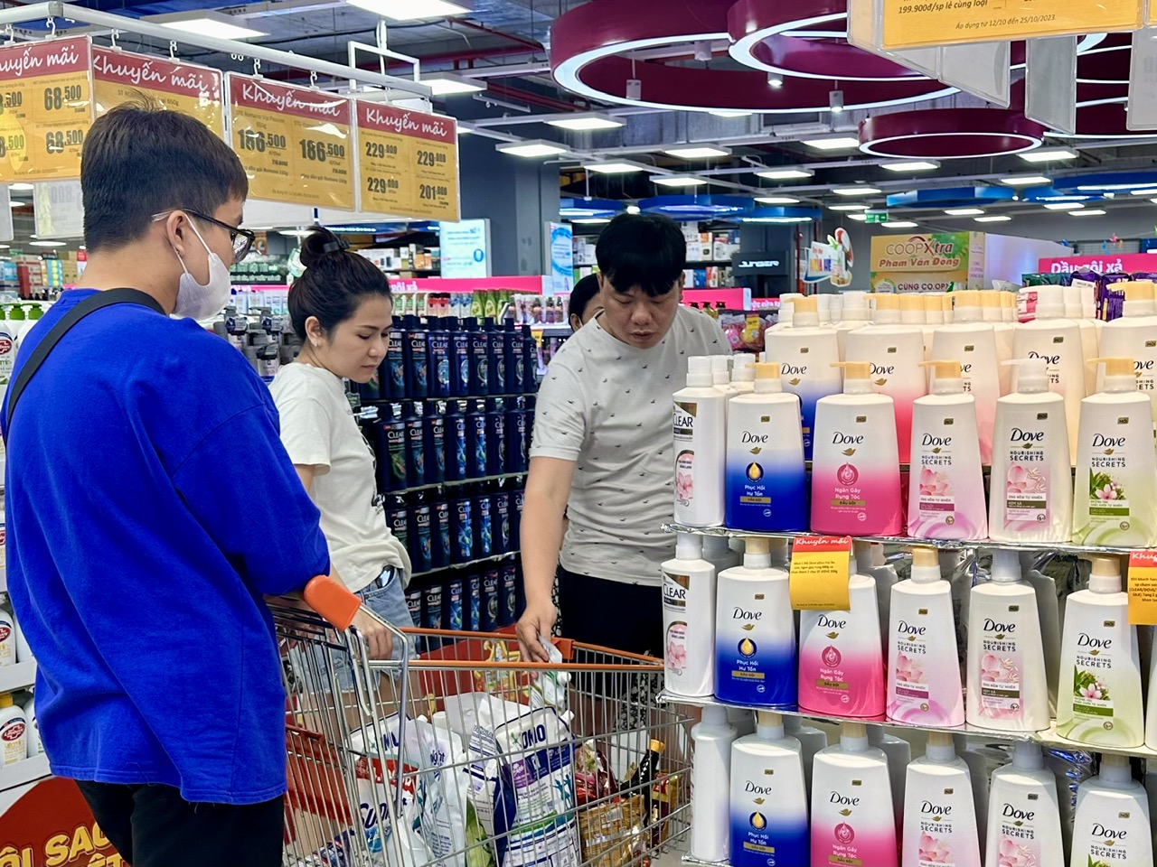 Loạt phiếu công bố mỹ phẩm tự thu hồi: Hiểu sao cho đúng? - Ảnh 1. thu hồi - Ảnh 1.
