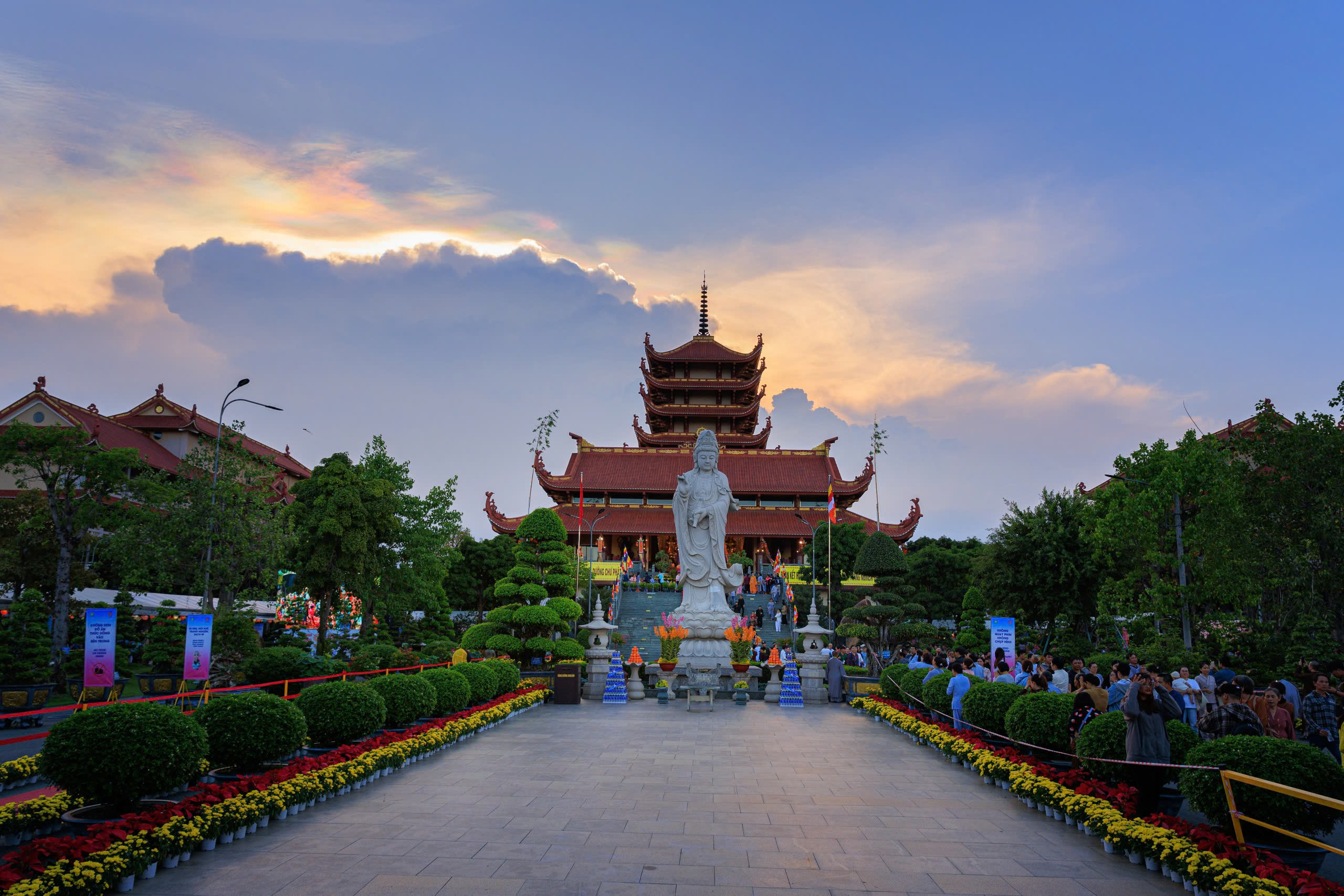 Mây ngũ sắc - Ảnh 2.