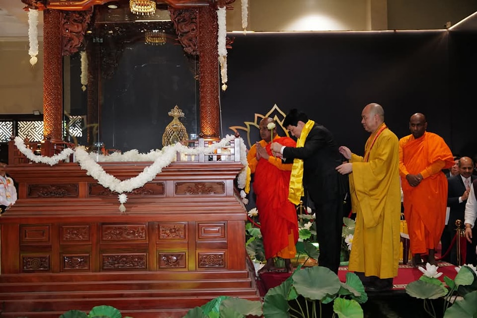 Chủ tịch nước Lương Cường chiêm bái xá lợi Đức Phật - Ảnh 5. Chủ tịch nước Lương Cường - Ảnh 6.