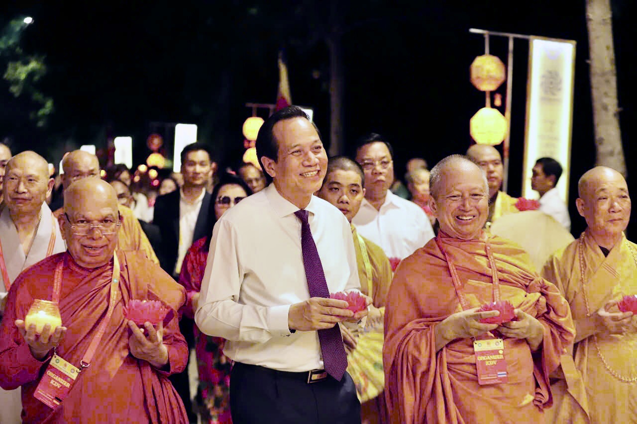 Bế mạc Đại lễ Vesak 2025, ra Tuyên bố TP.HCM - Ảnh 3. Bế mạc Đại lễ Vesak 2025, ra Tuyên bố TP.HCM - Ảnh 3.