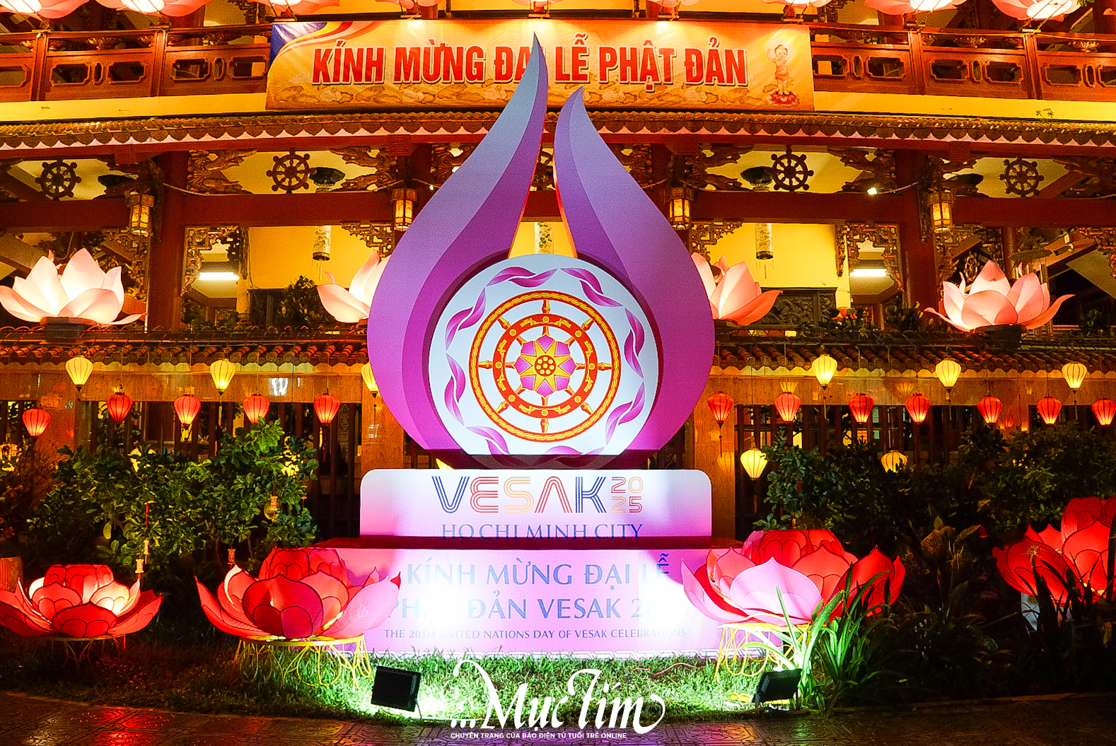 Kinh nghiệm đi thả hoa đăng lễ Phật đản tại chùa Pháp Hoa- Ảnh 3.