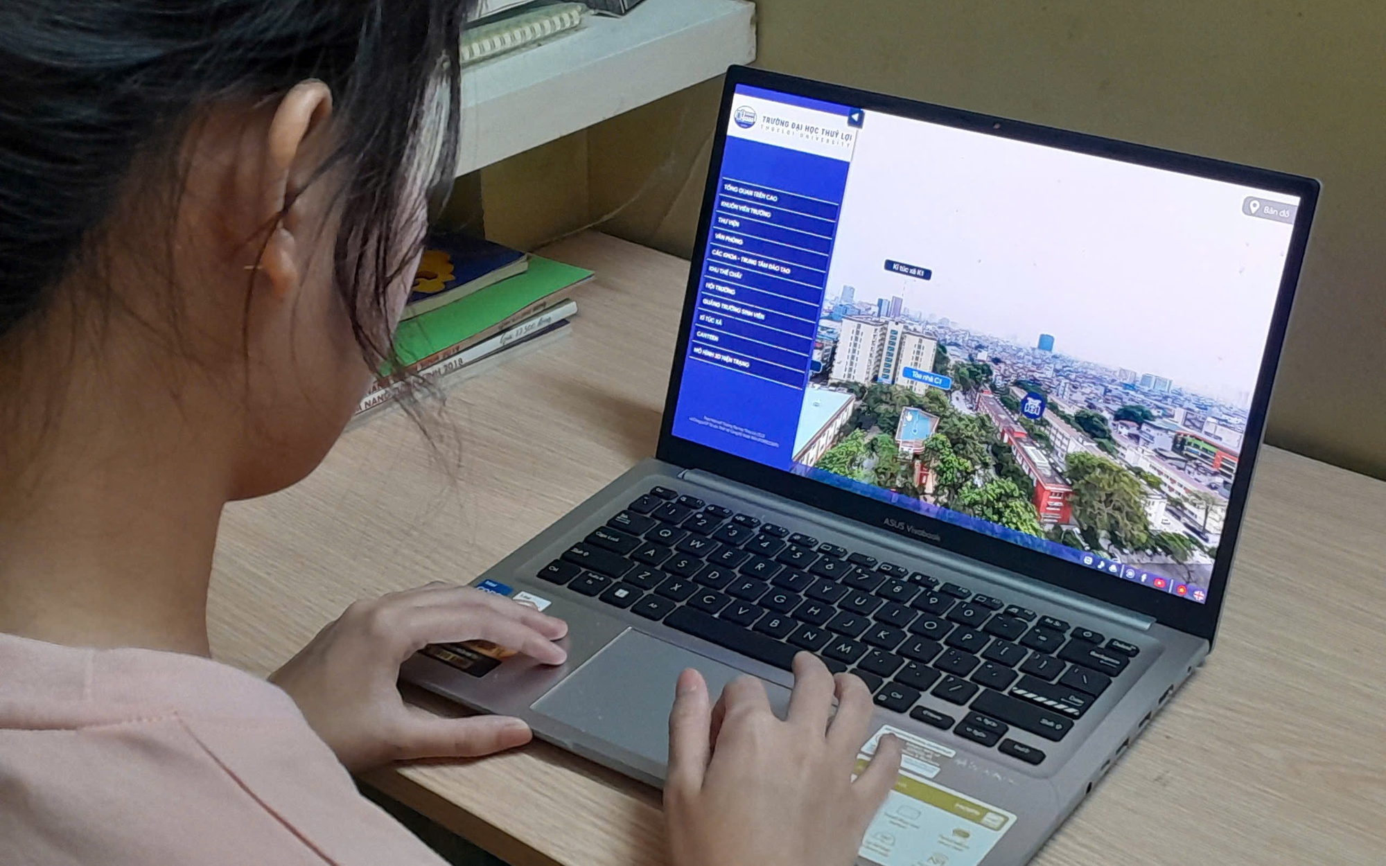Nhiều trường đại học công bố điểm sàn kỳ thi Đánh giá năng lực Đại học Quốc gia TP.HCM - Ảnh 3.