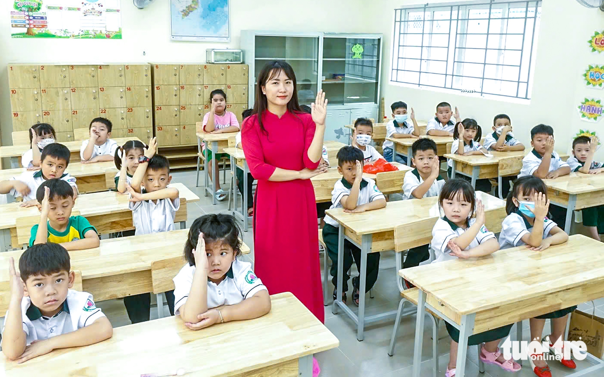 Giáo viên giảm thời gian cho gia đình để dạy thêm, tăng thu nhập không có gì sai, nhưng... - Ảnh 1. dạy thêm - Ảnh 1.
