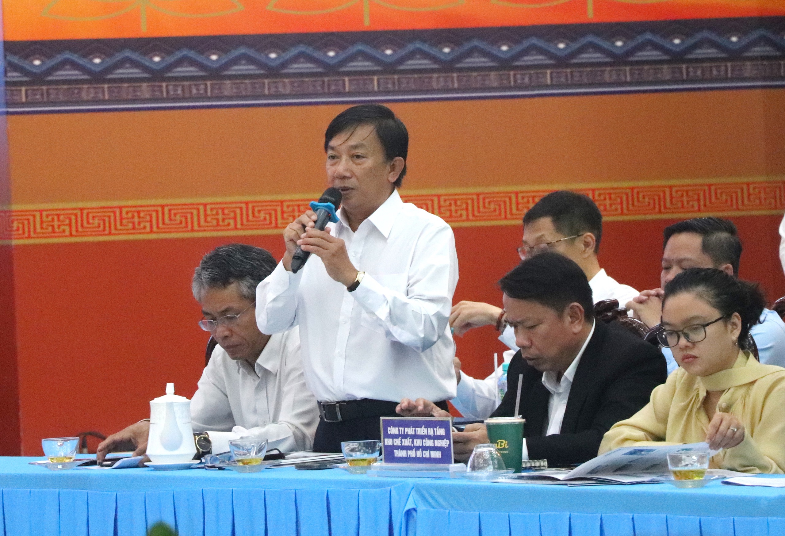 Chủ đầu tư lo hụt điện nước, hạ tầng yếu trong khu công nghiệp mới ở TP.HCM - Ảnh 1.