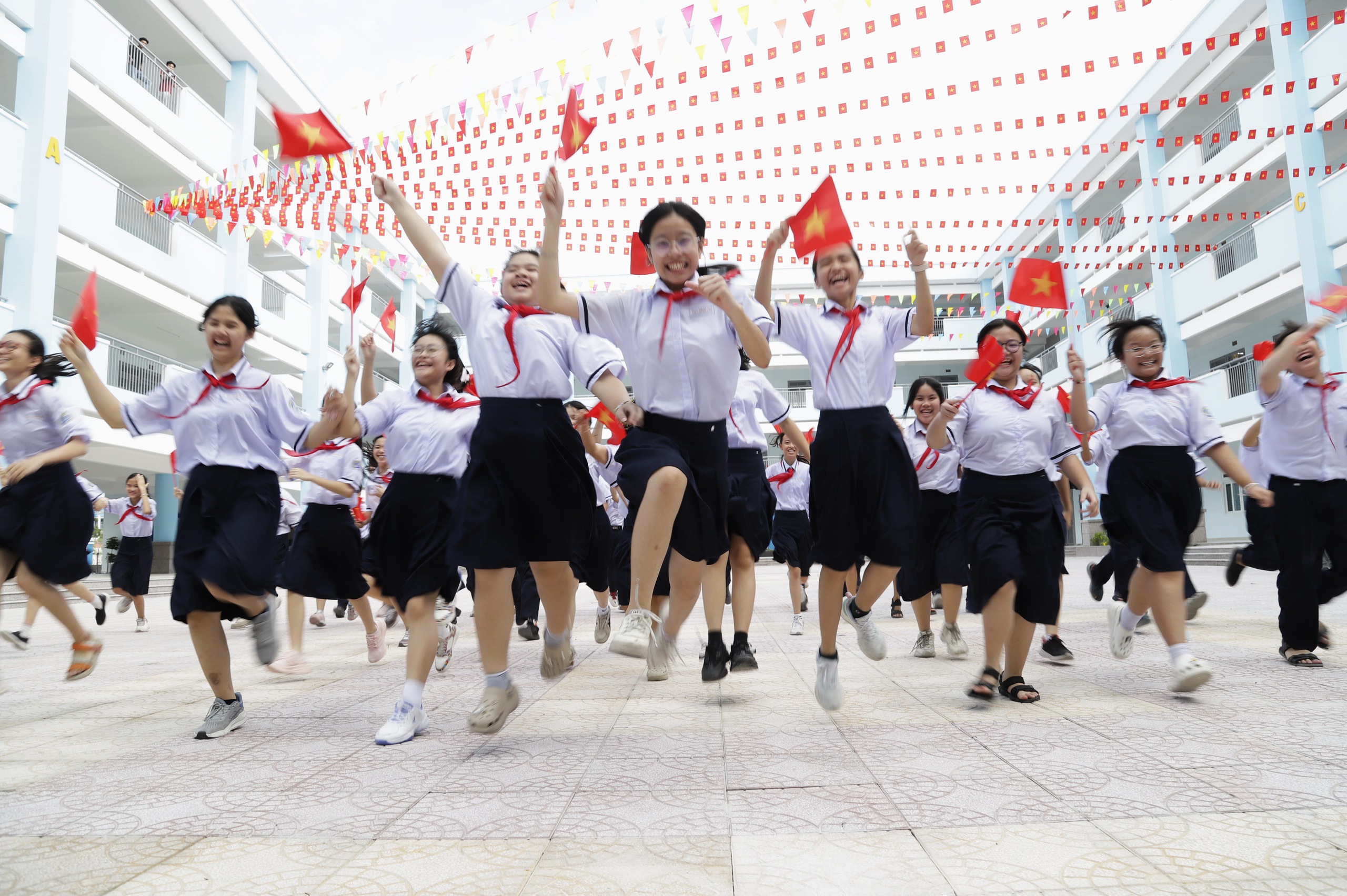 tuyển sinh đầu cấp - Ảnh 1.