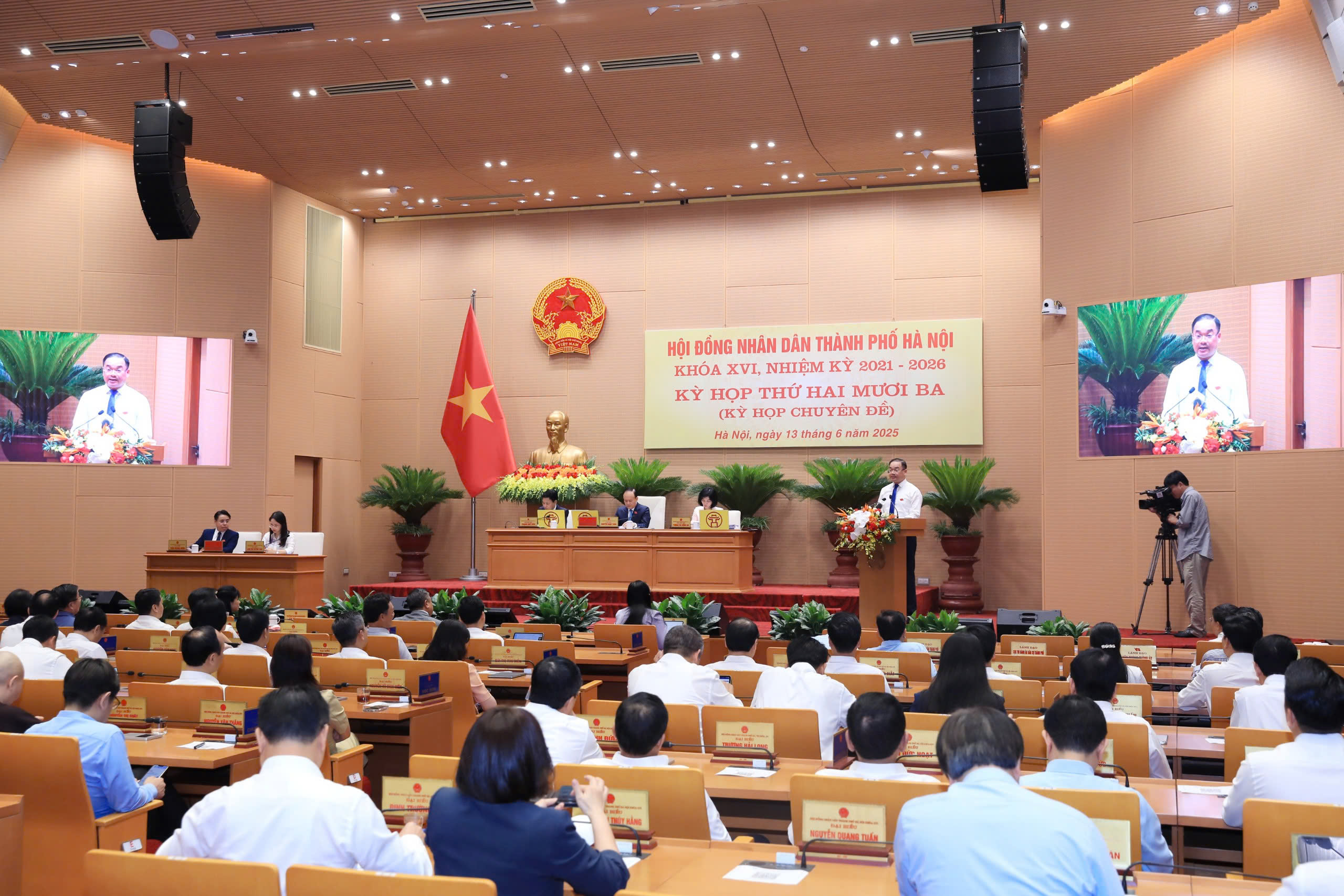 Hà Nội - Ảnh 1.