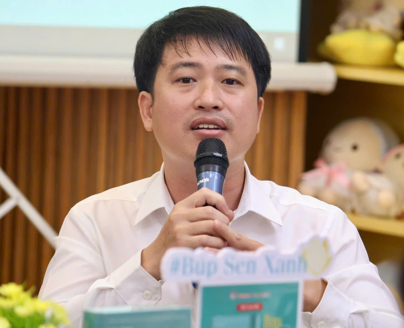 Búp sen xanh: Mệ bỏ chúng con sao, cha chưa về kịp mệ ơi - Ảnh 1. Búp sen xanh - Ảnh 2.