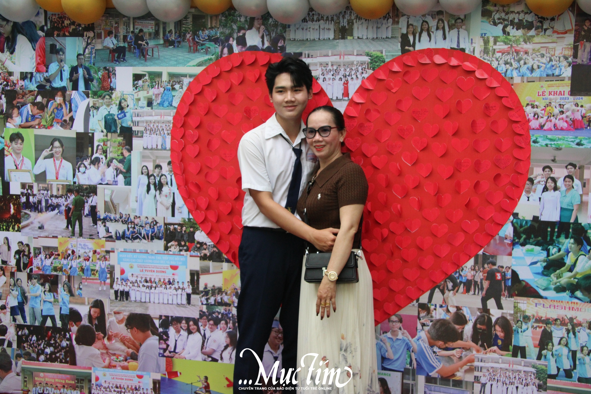 Teen Trường THPT Nguyễn Hiền cùng thổi bánh kem, bật khóc trong lễ tri ân trưởng thành - Ảnh 4.