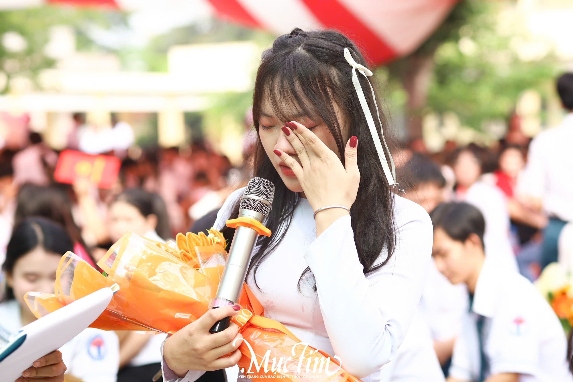 Học sinh Trường THPT Lê Minh Xuân đón tuổi 18 ý nghĩa trong mùa tri ân - Ảnh 23.