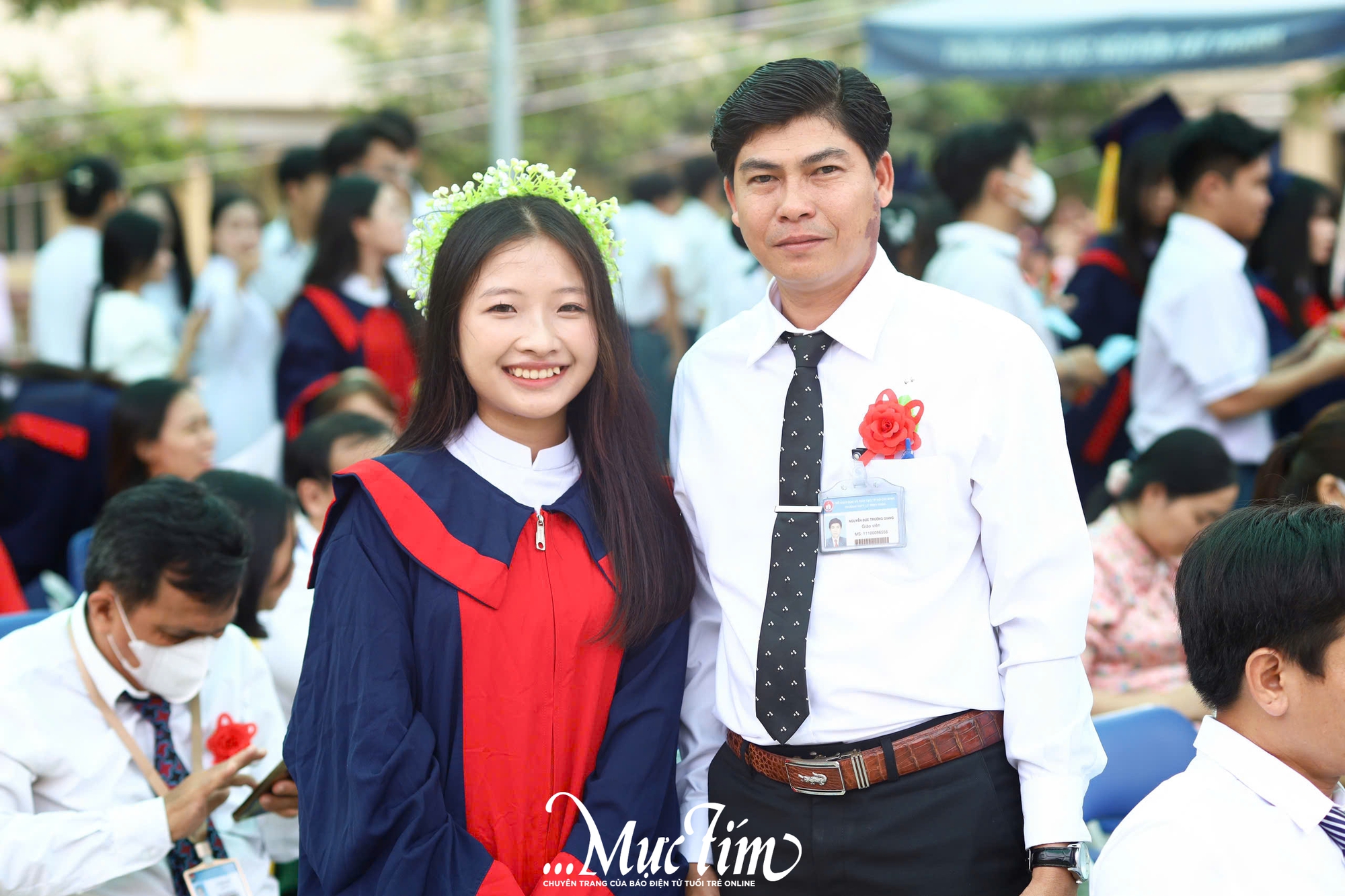 Học sinh Trường THPT Lê Minh Xuân đón tuổi 18 ý nghĩa trong mùa tri ân - Ảnh 28.