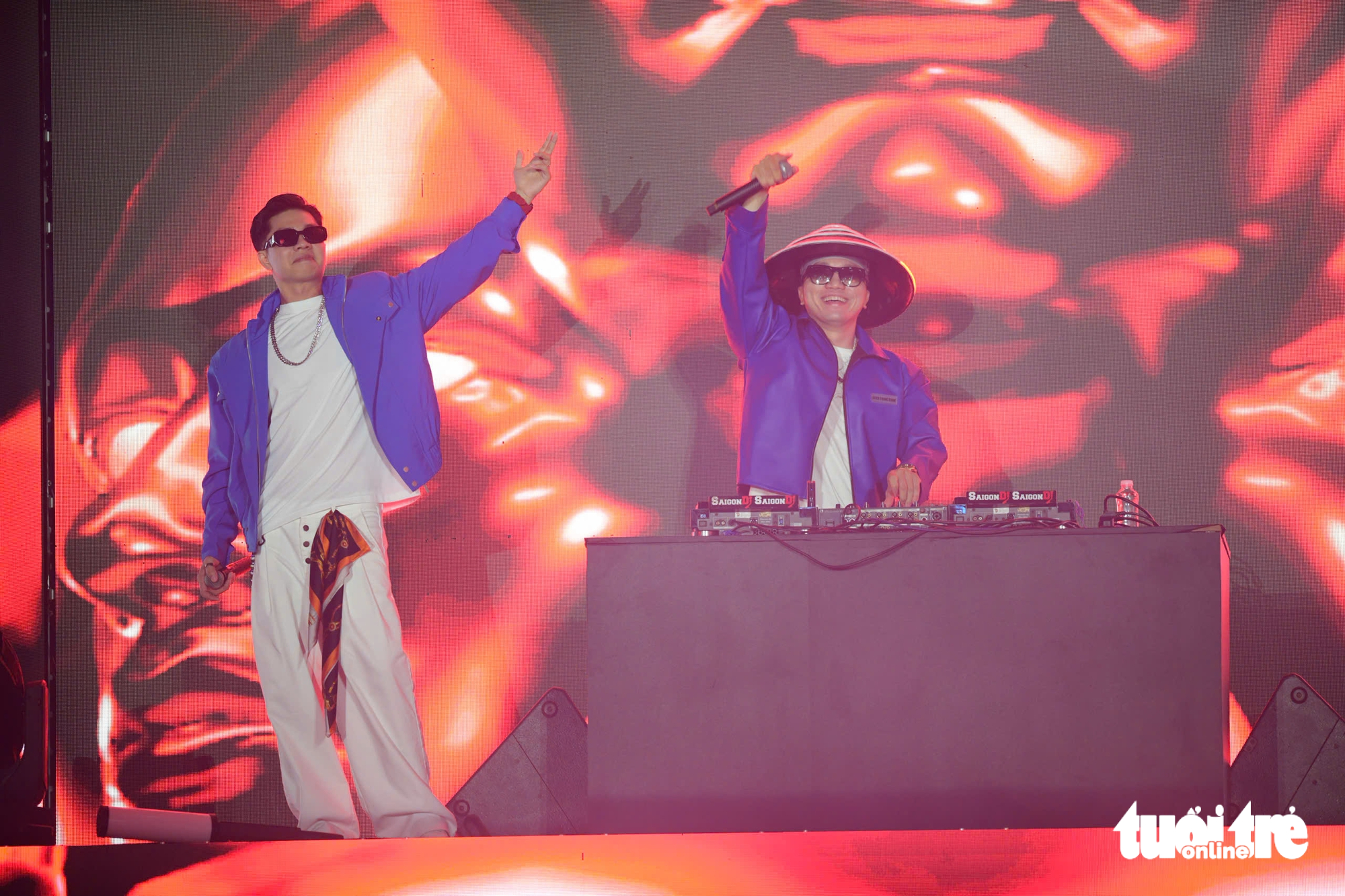 E-Concert - Ảnh 3. E-Concert - Ảnh 18.