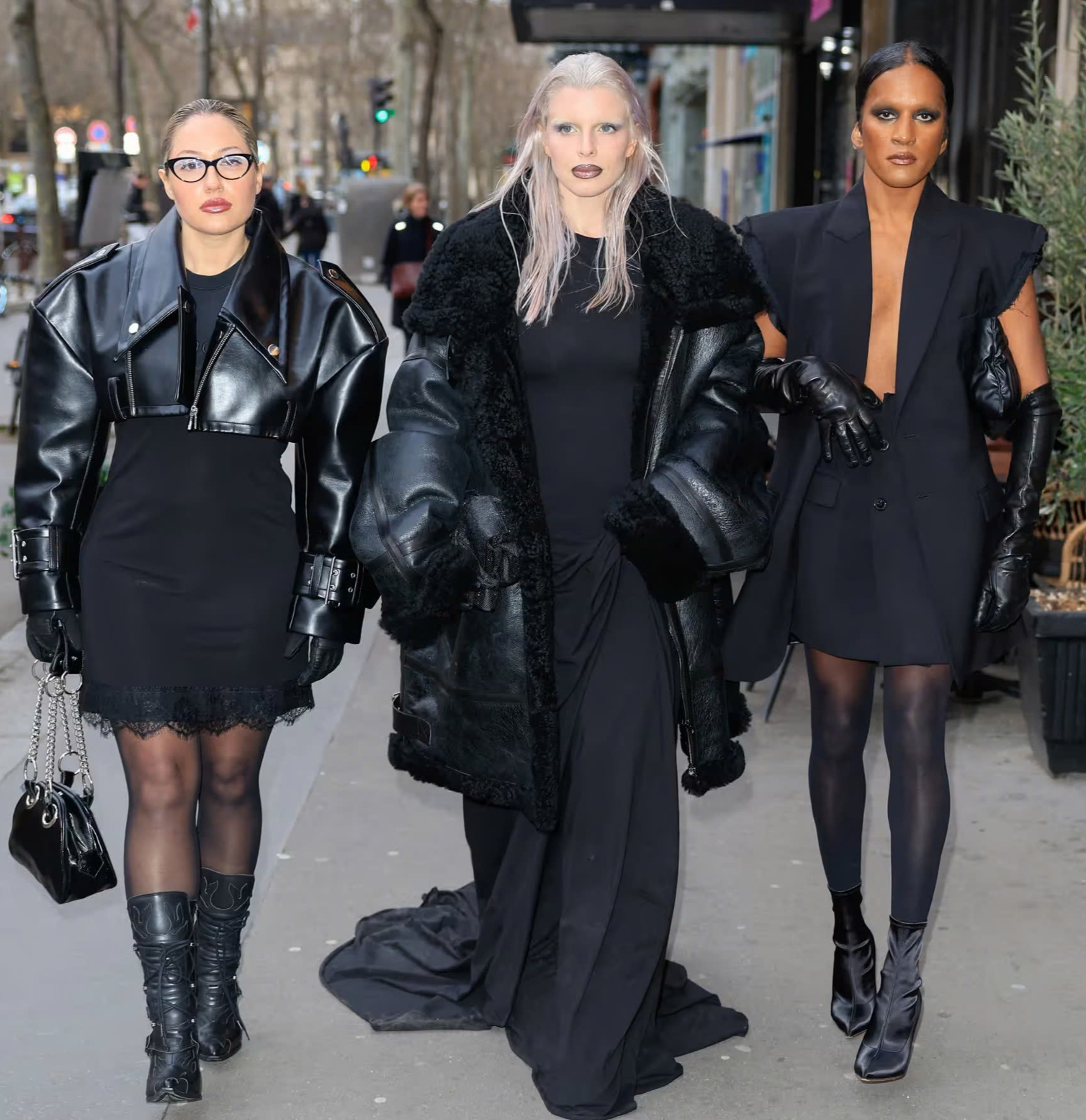 A Geração Z de hoje não está mais interessada em se vestir bem, a tendência de usar roupas estranhas está aumentando - Foto 3. GenZ - Ảnh 3.