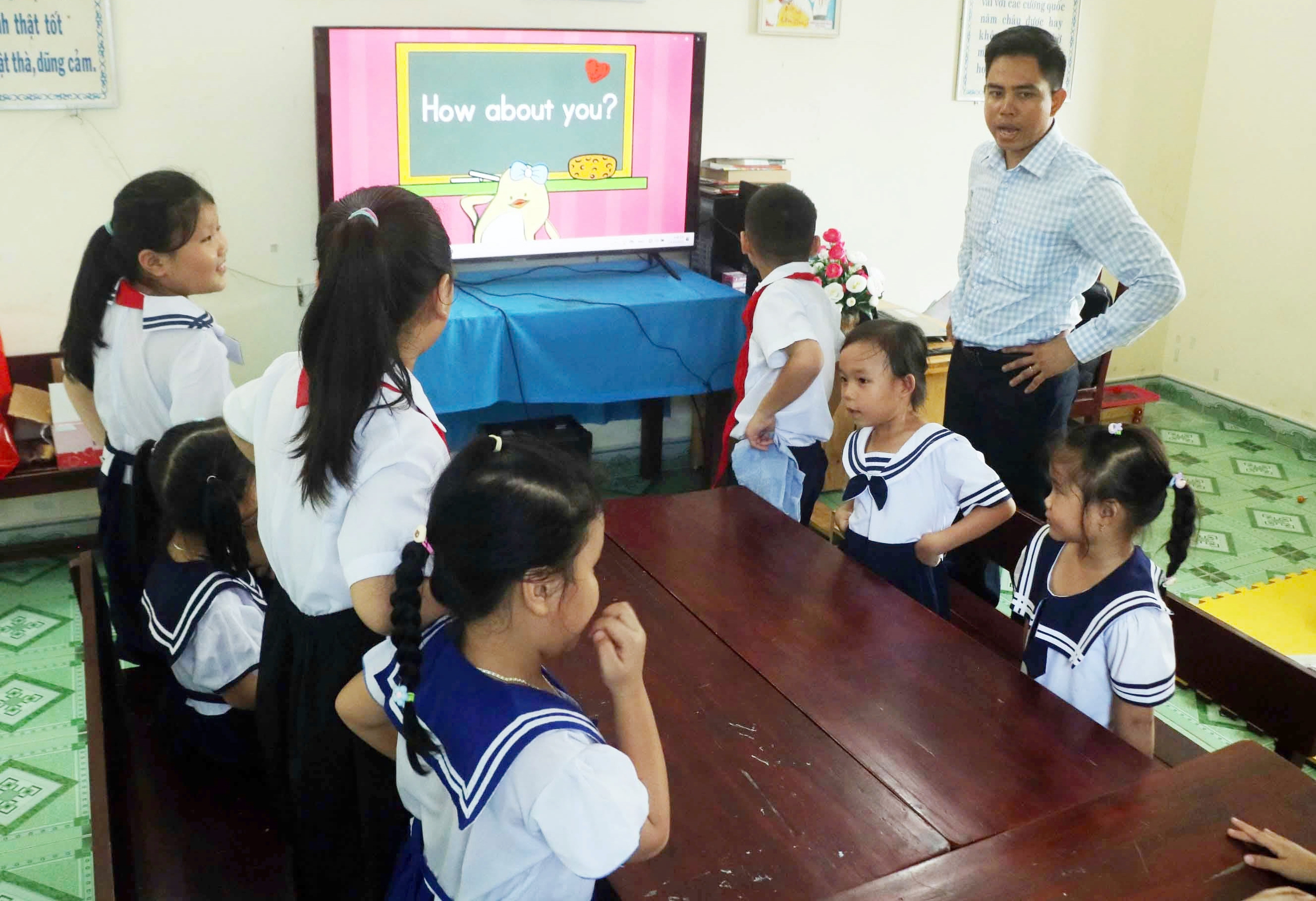 Công nghệ đến lớp học Trường Sa - Ảnh 1. Trường Sa - Ảnh 1.