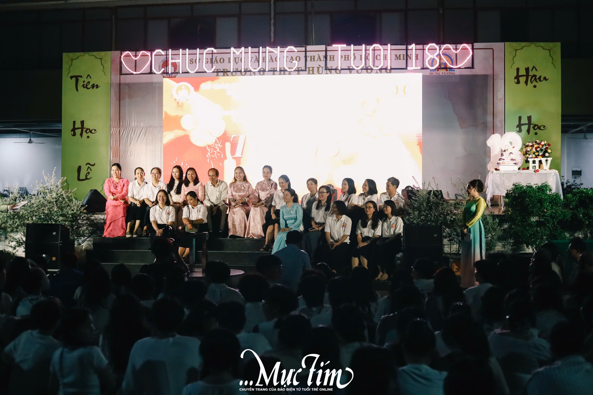 Thầy trò Trường THPT Hùng Vương thắp nến tuổi 18, cùng viết nên lời tạm biệt- Ảnh 31.