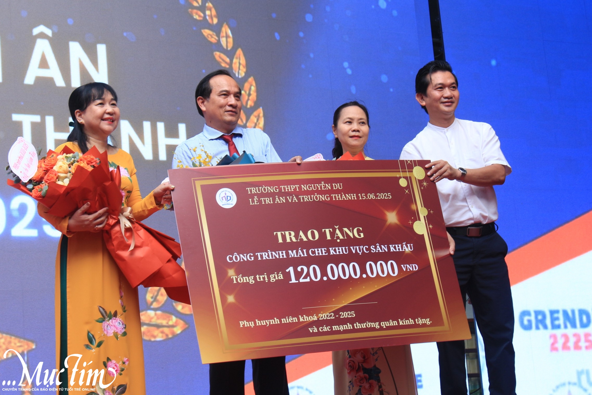 Học sinh phát biểu trong lễ tri ân: 'Điều may mắn nhất với con không phải điểm số cao hay một giải thưởng...' - Ảnh 3.