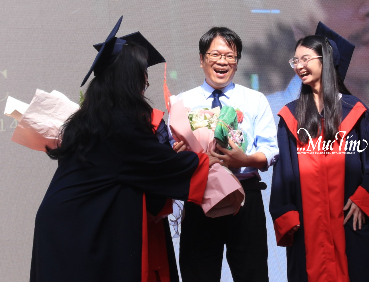 Học sinh phát biểu trong lễ tri ân: 'Điều may mắn nhất với con không phải điểm số cao hay một giải thưởng...' - Ảnh 8.