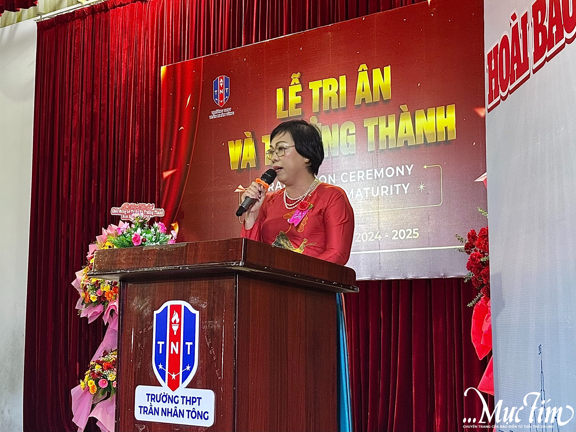 Học sinh Trường THPT Trần Nhân Tông phát biểu trong lễ tri ân: Dù cha mẹ không xuất chúng... nhưng là người vĩ đại! - Ảnh 3.