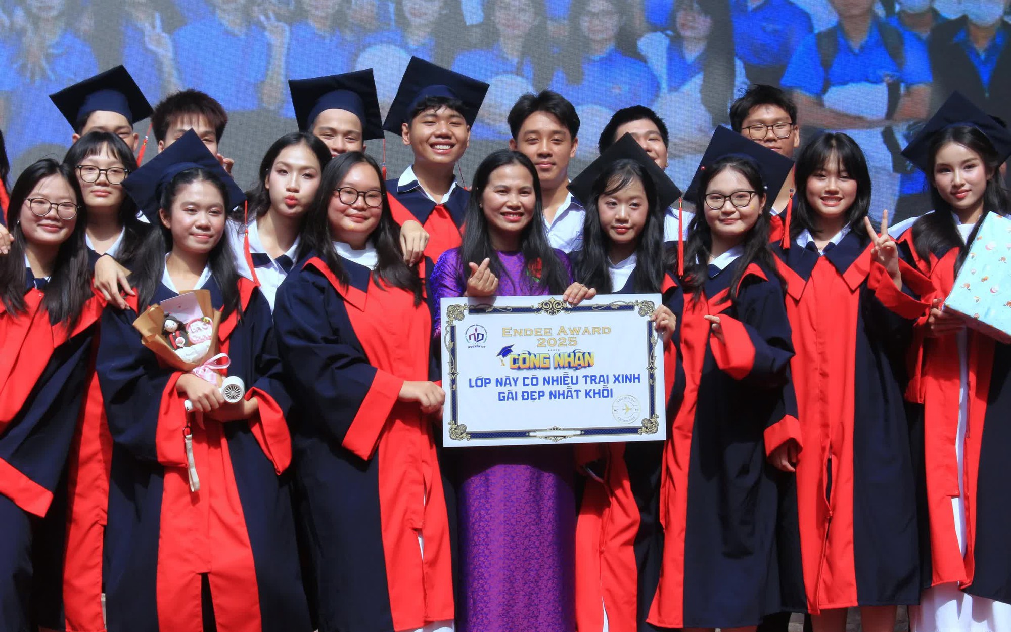 Kịch tính hội thao hè tại Trường THPT Nguyễn Du- Ảnh 9.