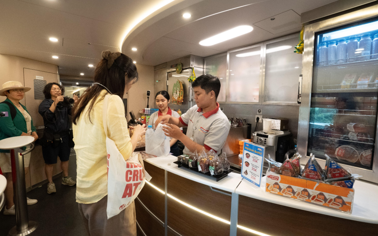 Ho Chi Minh City sees rise in luxury cruise arrivals - Ảnh 2.