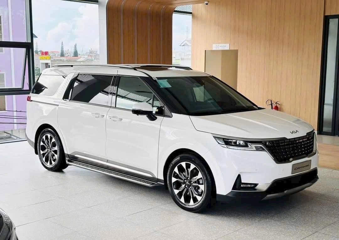 Kia Carnival - Ảnh 3.