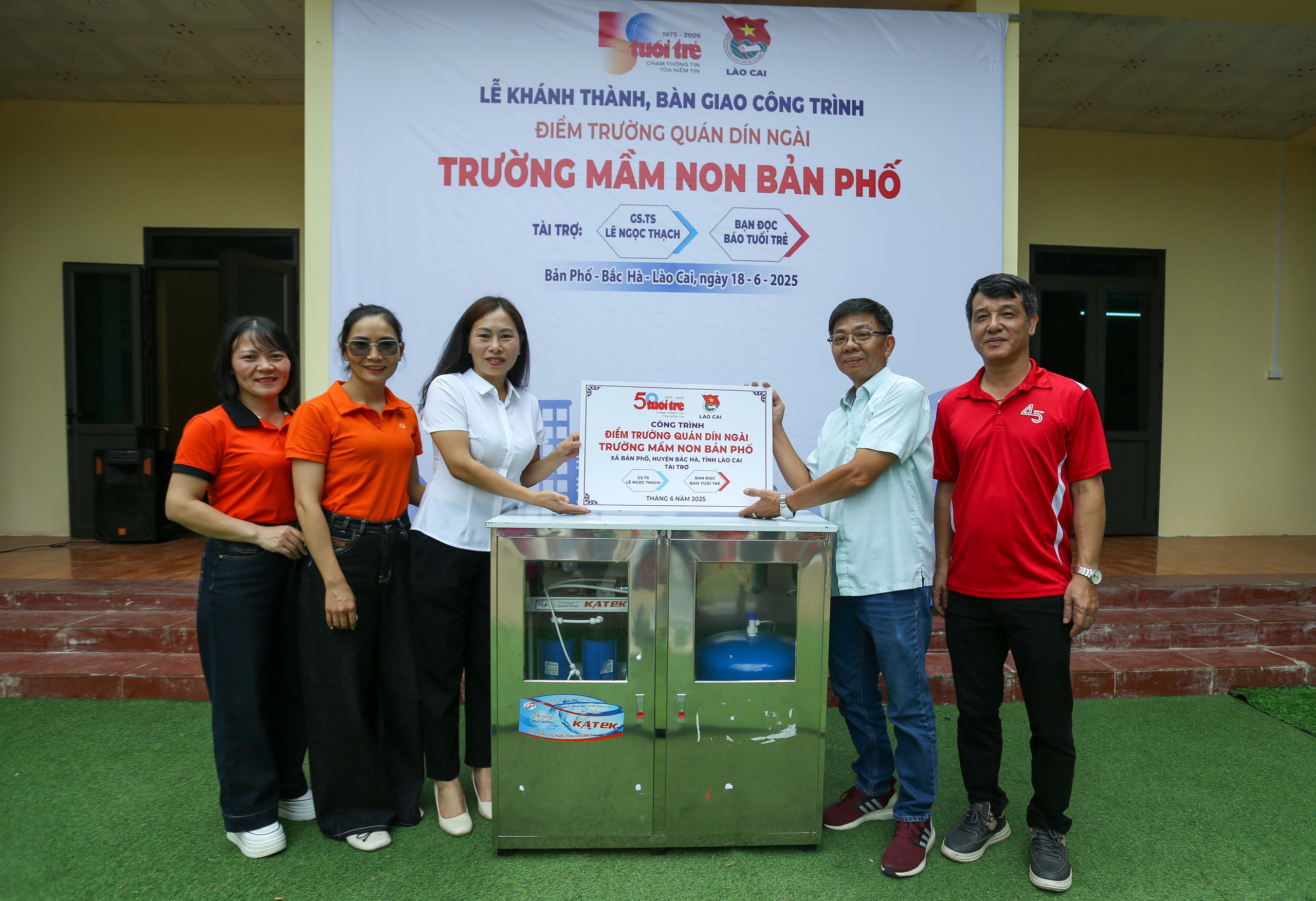 Từ đóng góp của bạn đọc Tuổi Trẻ, khánh thành trường mầm non ở Lào Cai bị ảnh hưởng mưa bão Yagi - Ảnh 13.