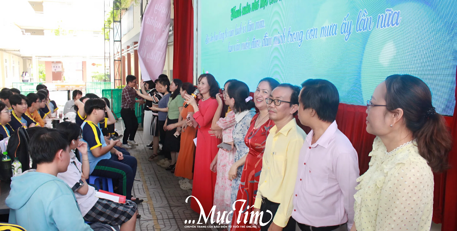 Chè đậu đỏ ngọt ngào từ thầy cô Trường THPT Phan Đăng Lưu- Ảnh 7.
