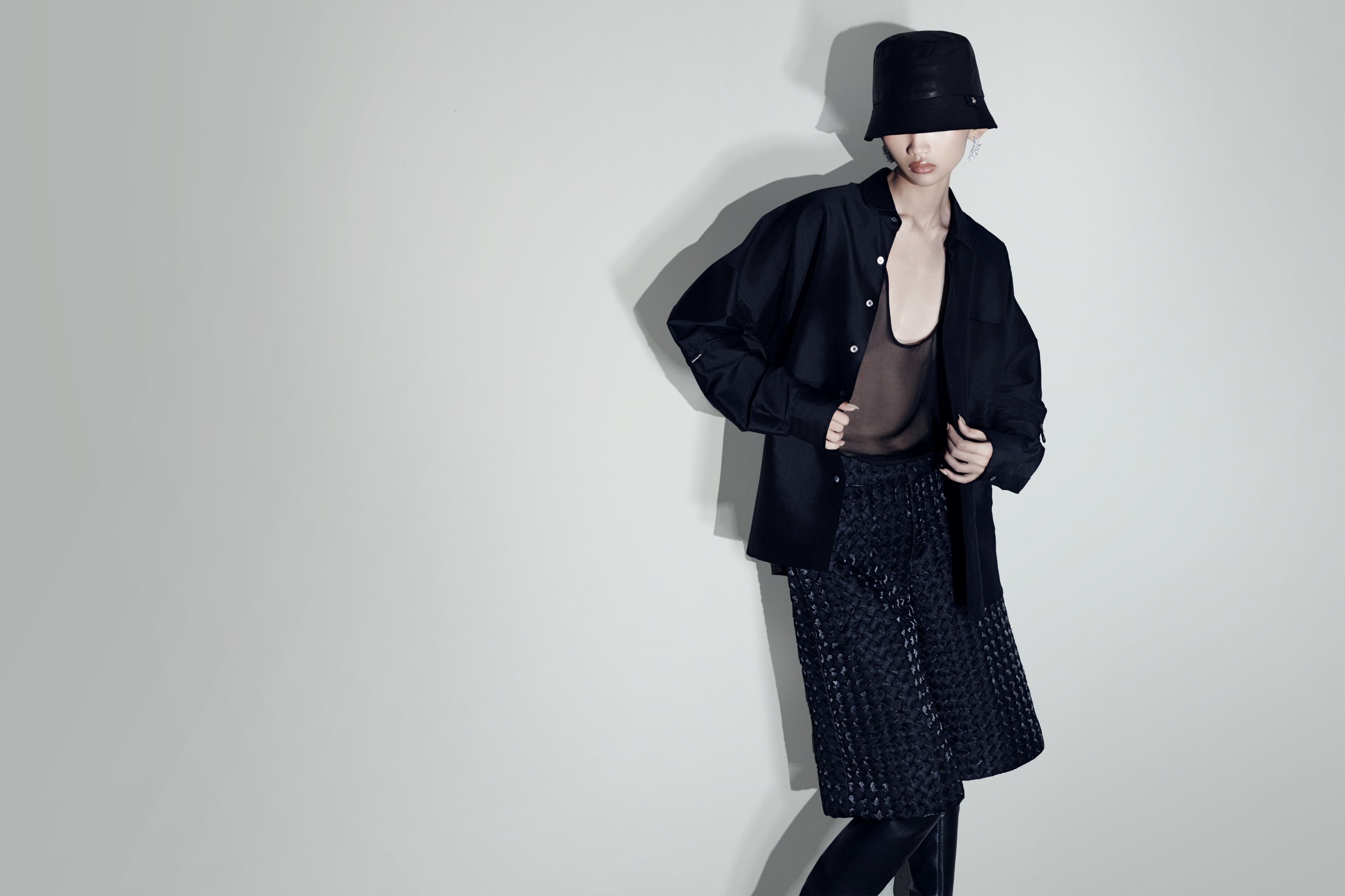 Många internationella stjärnor föredrar Cong Tris Lanh My A-klänning - Foto 3. Công Trí - Ảnh 3.