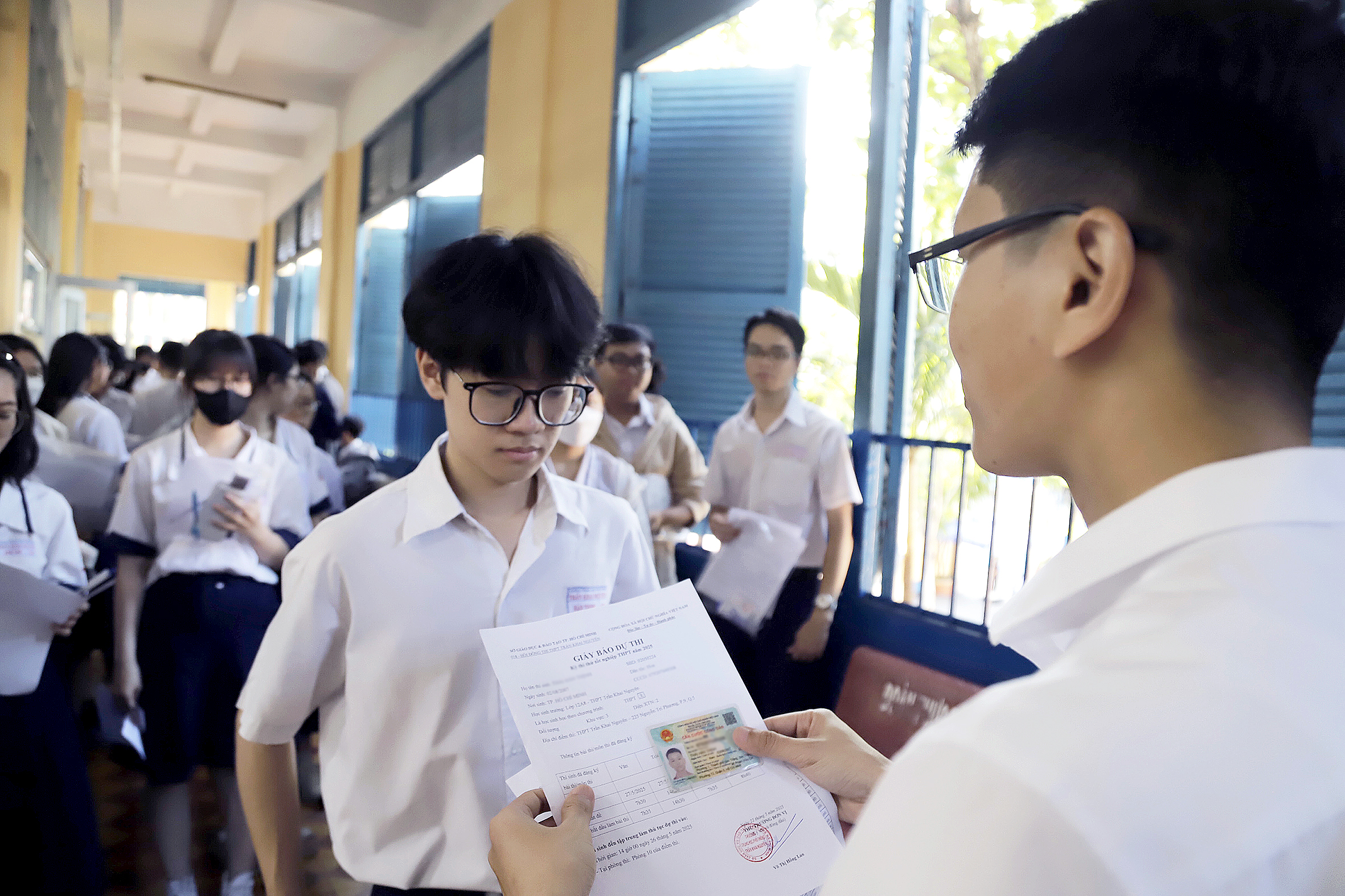 Thi tốt nghiệp THPT 2025: Hỗ trợ thí sinh, chống tiêu cực thi cử - Ảnh 1.