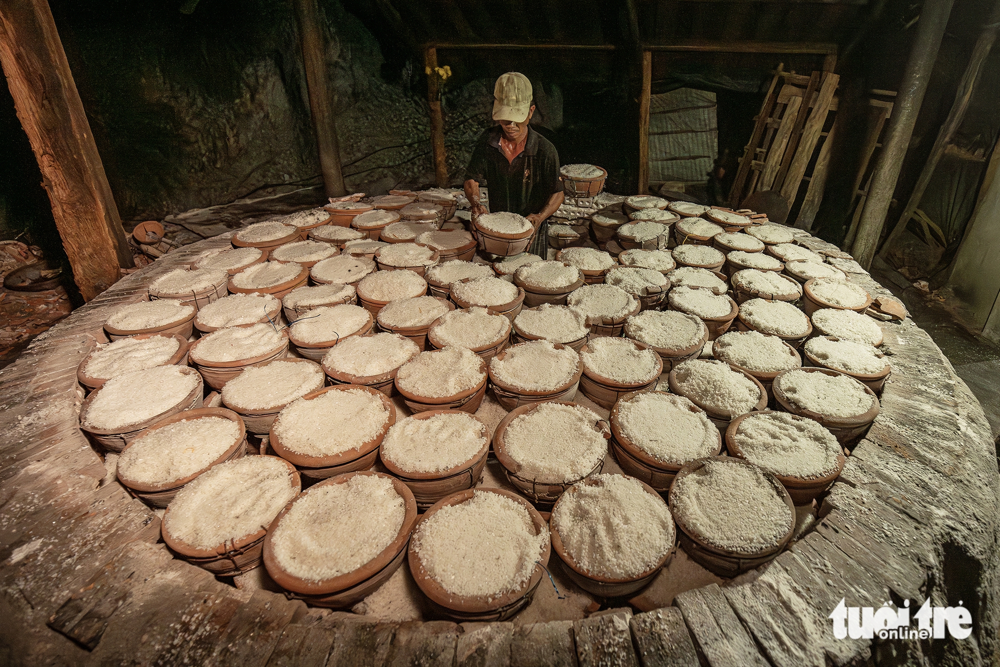 150 سال پرانے نمکین گاؤں میں رات بھر گھر پر رہنا - تصویر 1۔ muối - Ảnh 1.