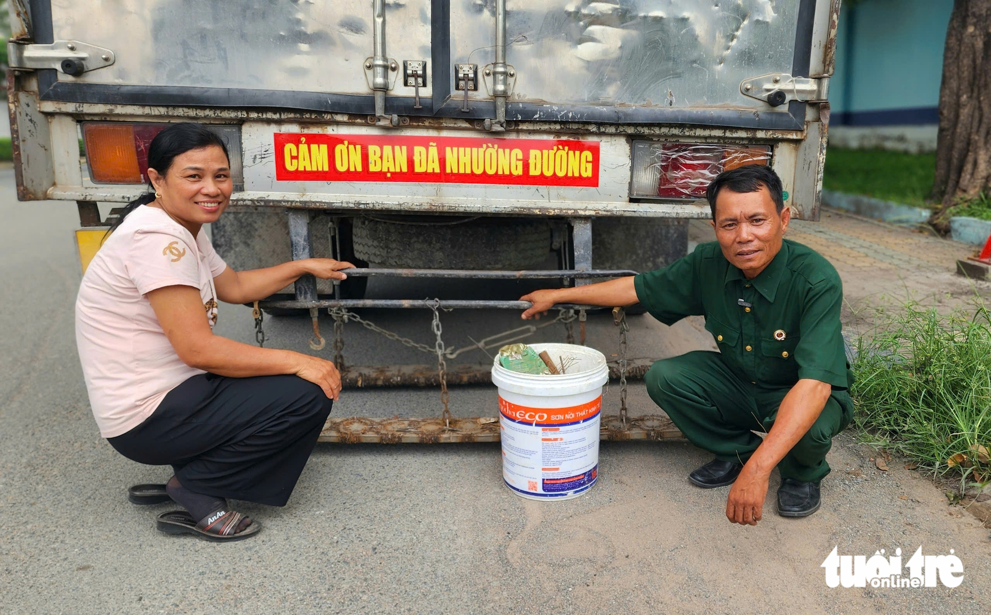vá xe - Ảnh 8.