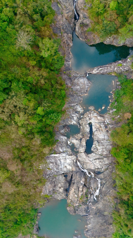 Vietnam’s Quang Tri to pilot 600m zipline service across Ta Du waterfall - Ảnh 2.