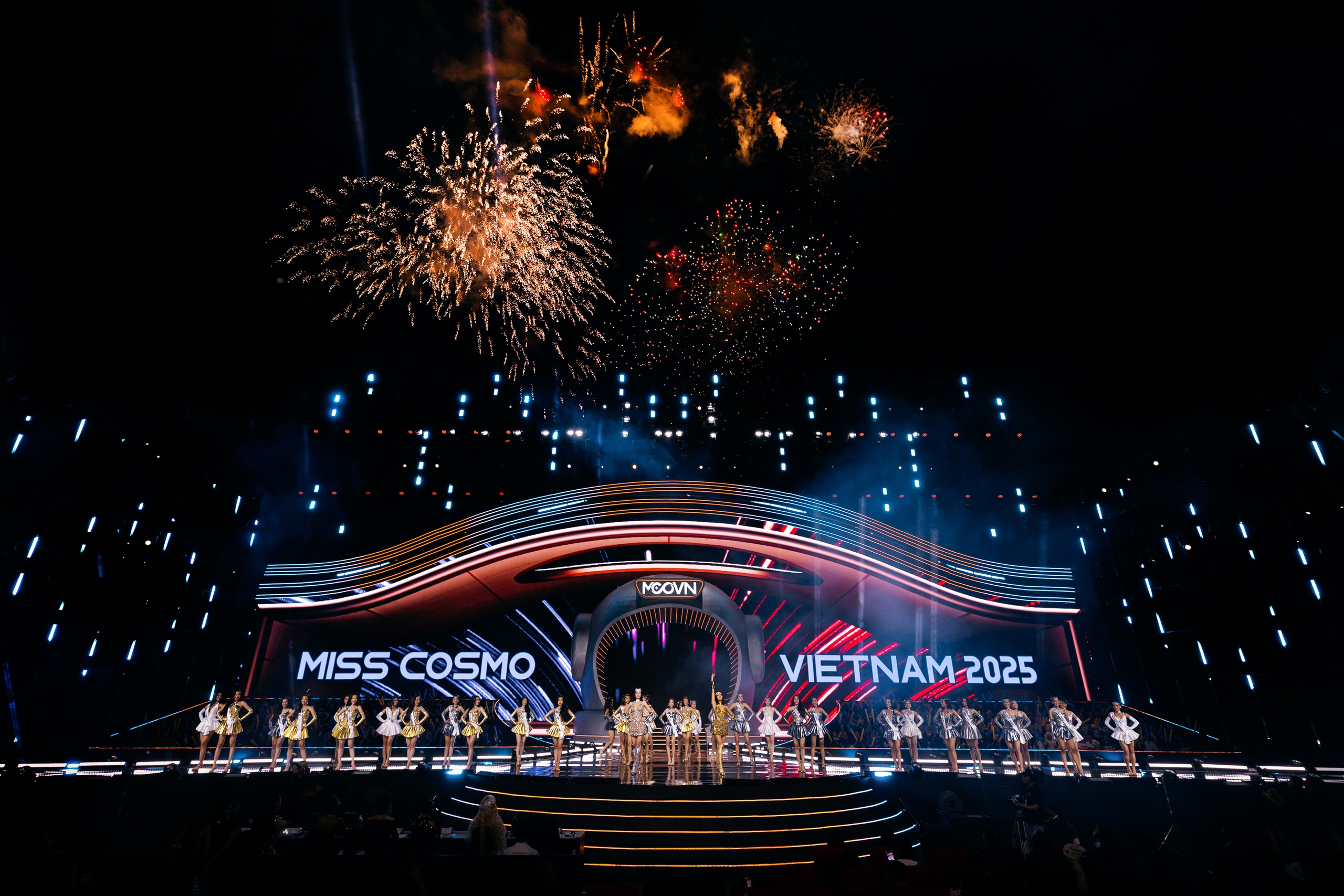 đăng quang Miss Cosmo Vietnam Hoa hậu Hoàn vũ Việt Nam 2025 - Ảnh 1. Miss Cosmo Vietnam - Ảnh 1.