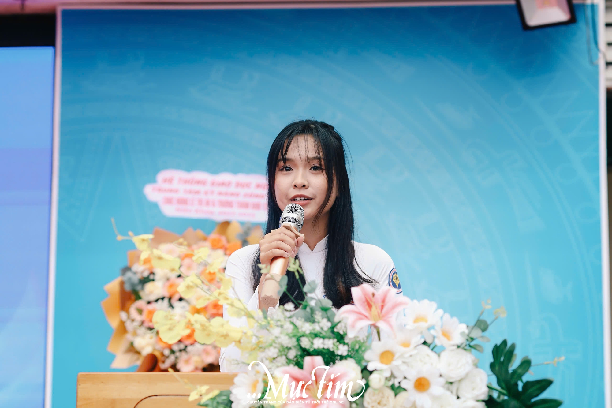 Học sinh Trường THPT Nguyễn Thái Bình cùng nhau tắm ‘mưa’ thanh xuân tạm biệt thời áo trắng - Ảnh 24.
