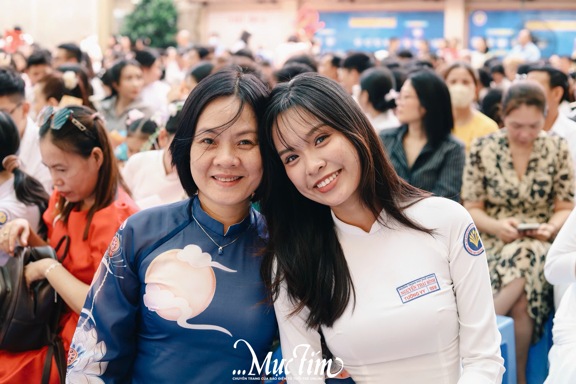 Học sinh Trường THPT Nguyễn Thái Bình cùng nhau tắm ‘mưa’ thanh xuân tạm biệt thời áo trắng - Ảnh 27.