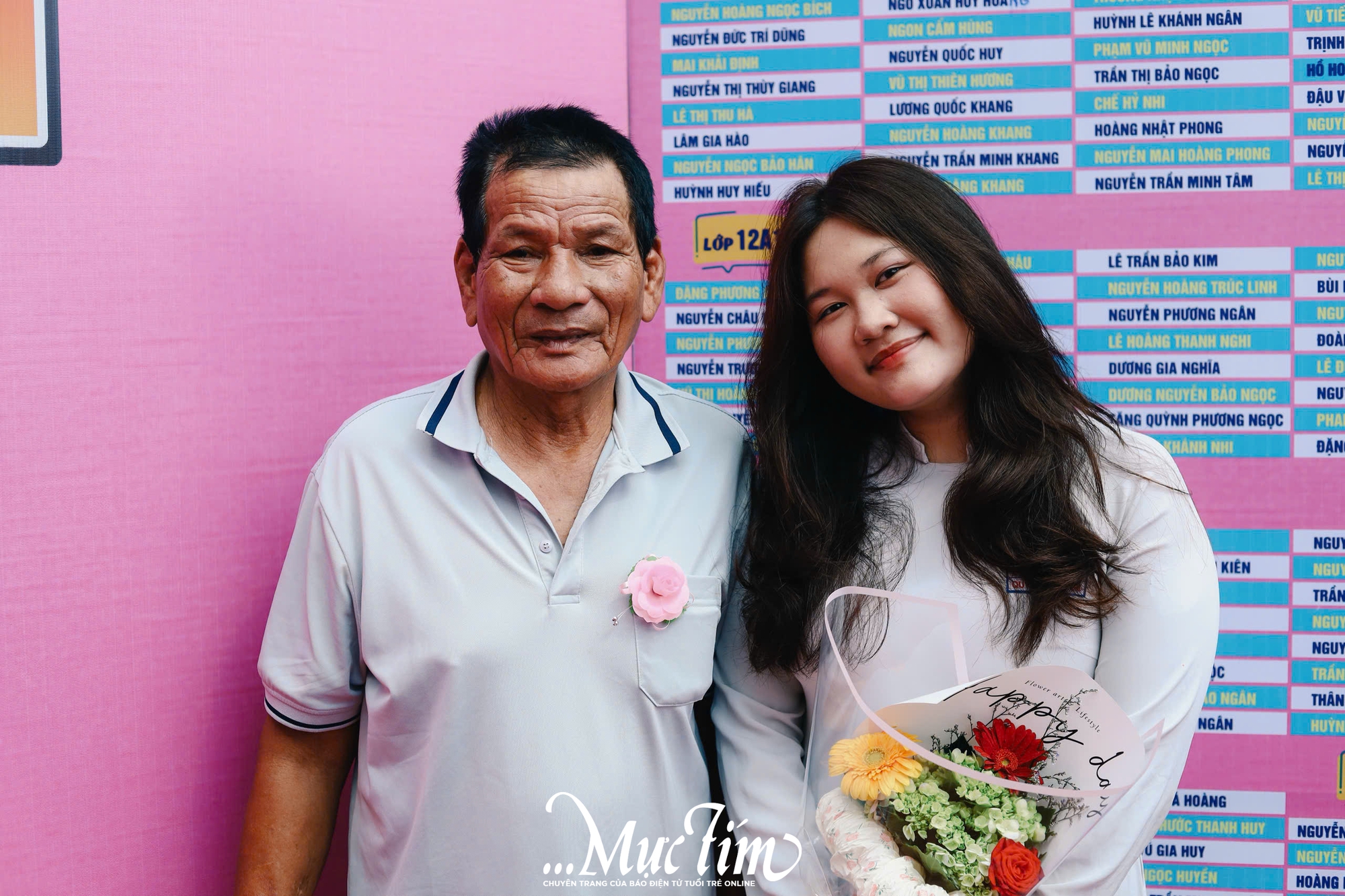 Học sinh Trường THPT Nguyễn Thái Bình cùng nhau tắm ‘mưa’ thanh xuân tạm biệt thời áo trắng - Ảnh 46.