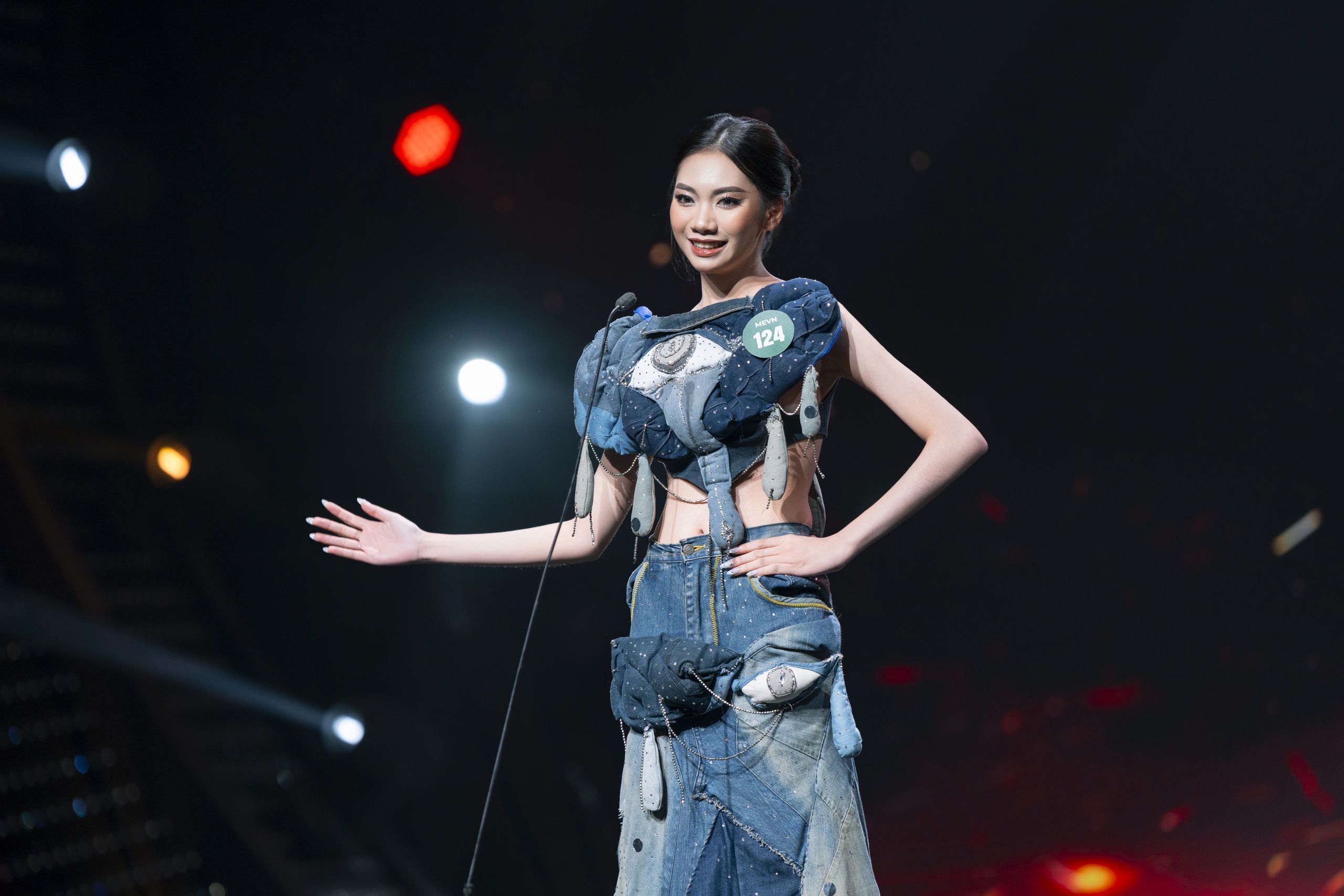 - Ảnh 1. Miss Earth Vietnam - Ảnh 1.