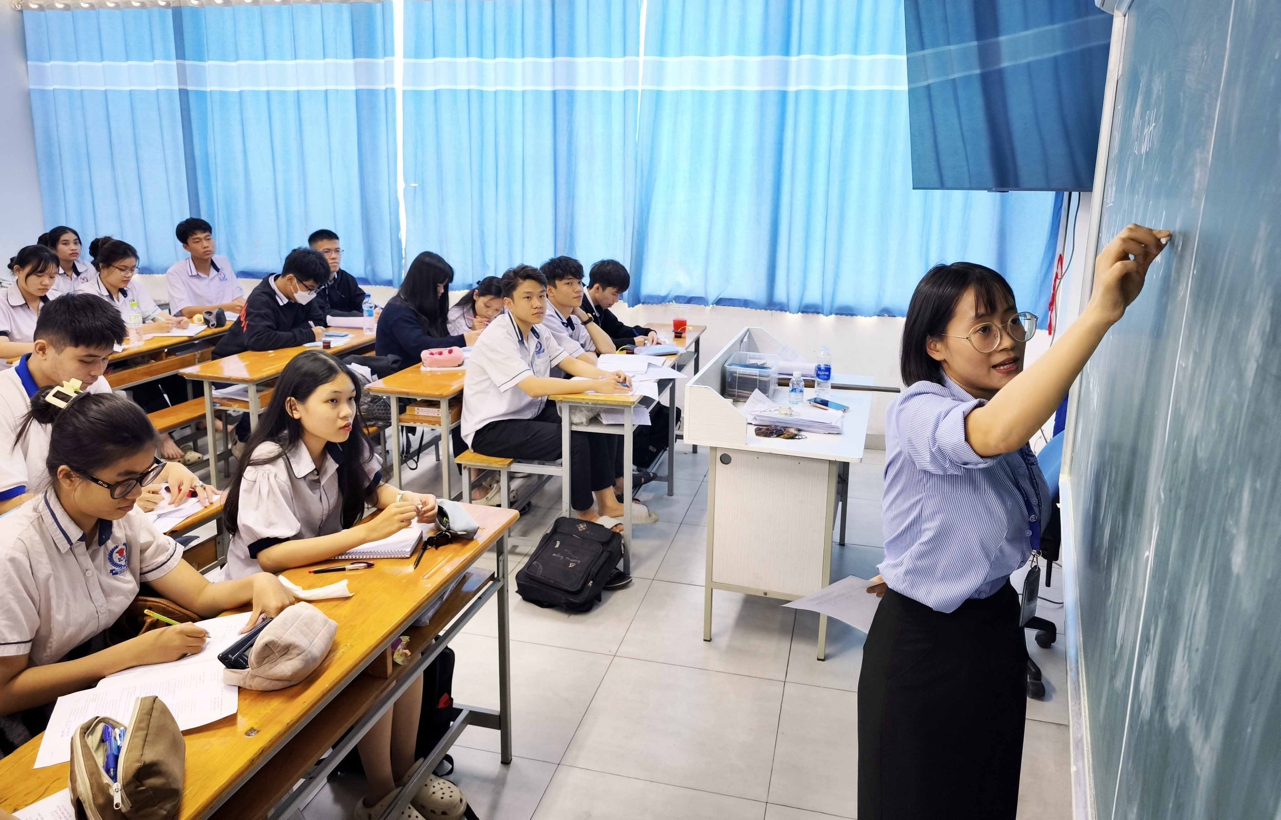 thi tốt nghiệp - Ảnh 1.
